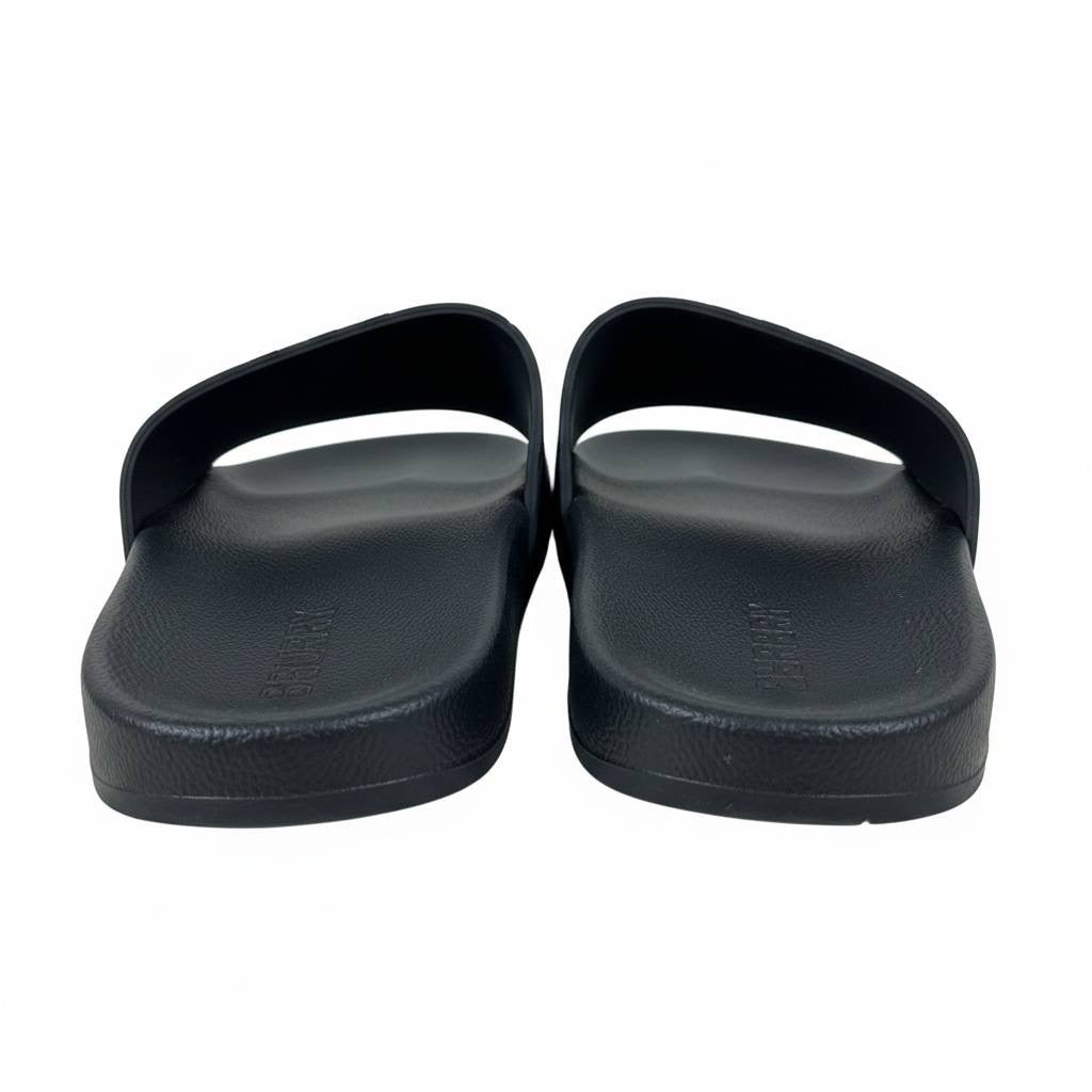 Burberry Check Slides β Black Edition π€β¨