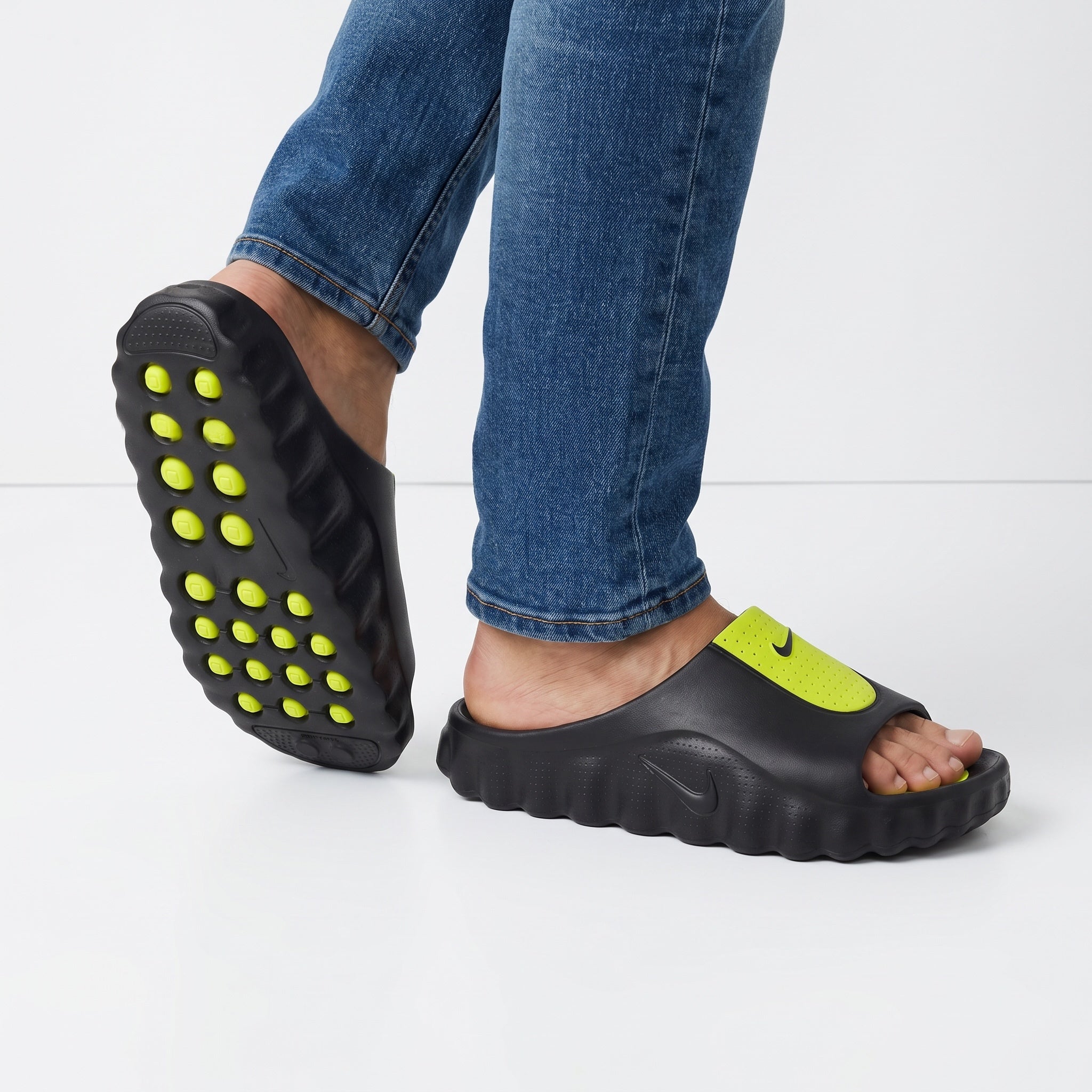 Nike Slide β Black Volt π’