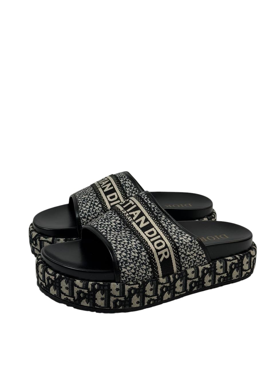 DIOR Slides – Oblique Strap Edition 🖤✨