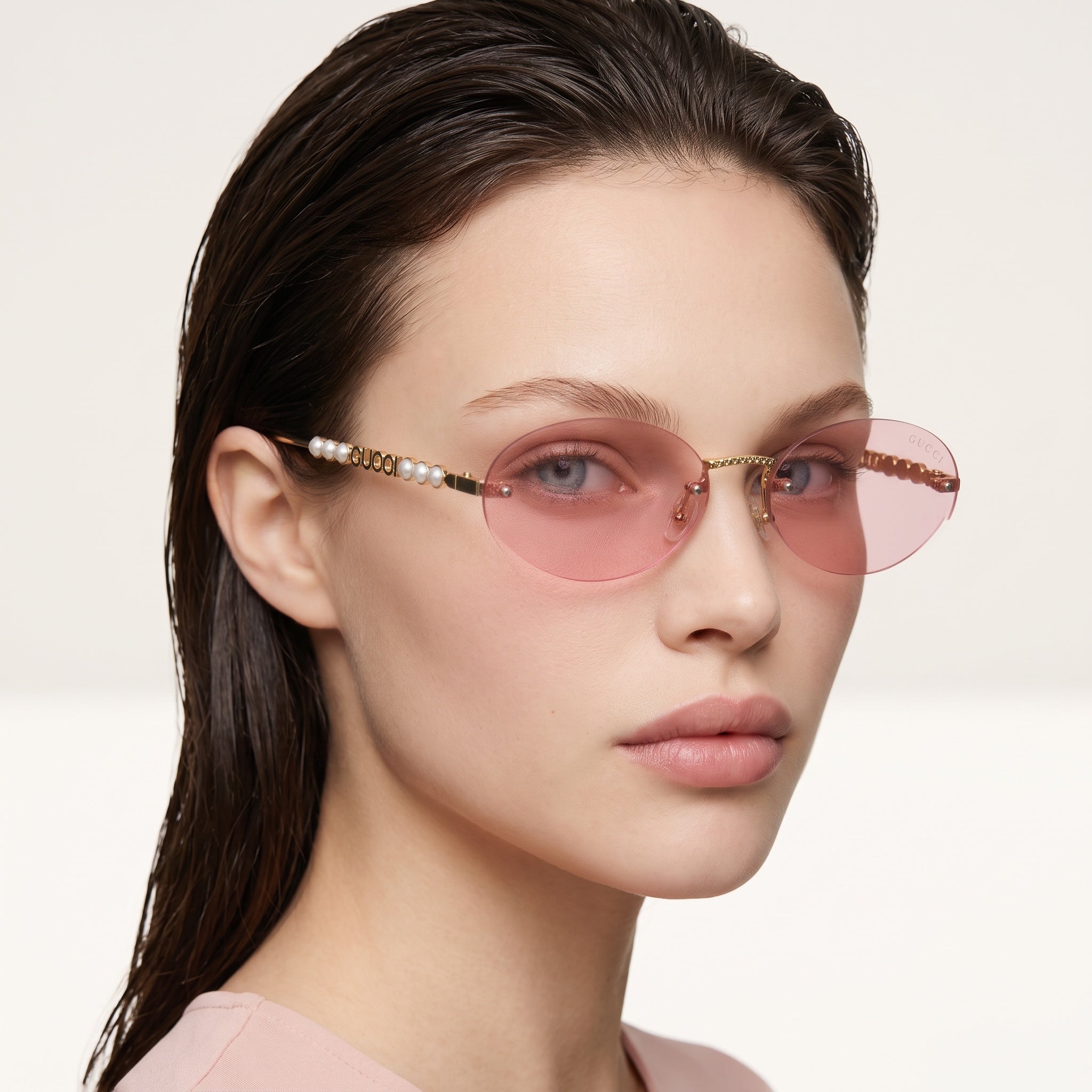 Gucci Round Sunglasses – Pink Pearl-Trim Gold Frame 😎
