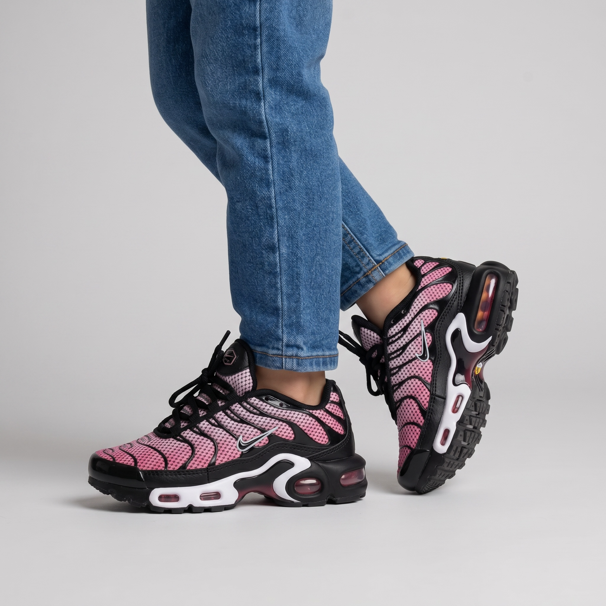 Nike Air Max TN Kids Sneakers β Pink & Black Sporty Comfort ππ