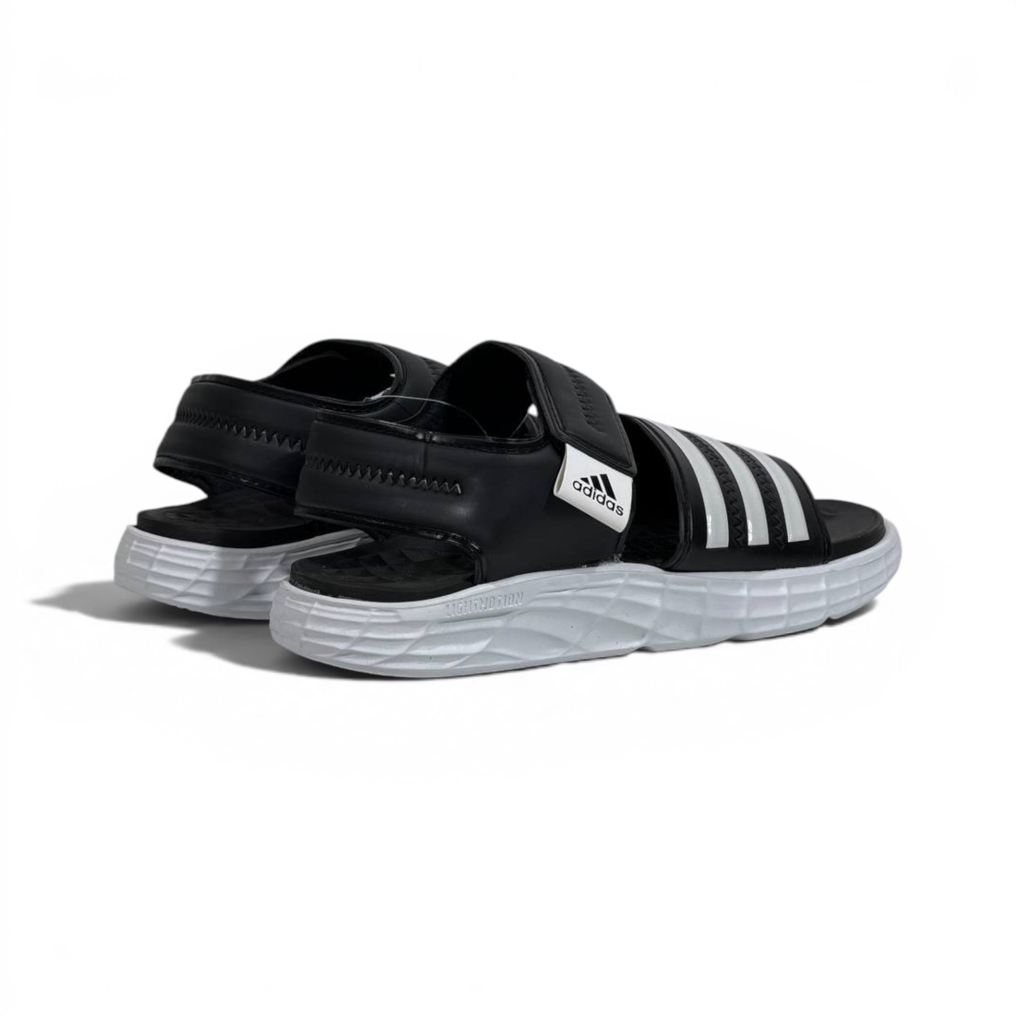 ⚫⚪ Adidas Men’s Sport Comfort Sandals ✨