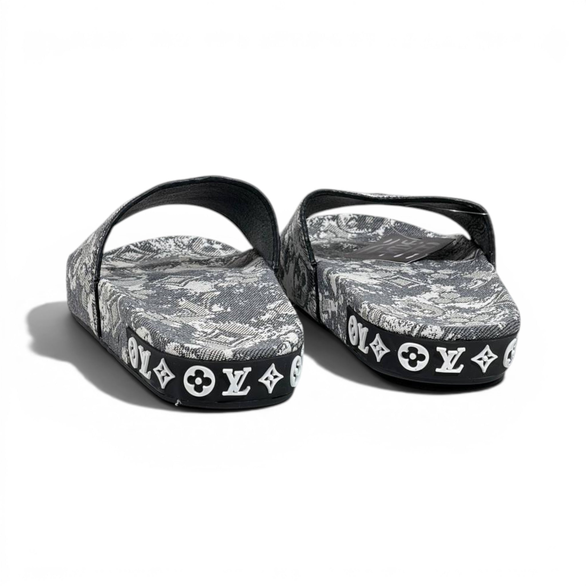 Louis Vuitton Grey Monogram Slide Sandals – Luxury Designer Casual Slippers ✨🩶