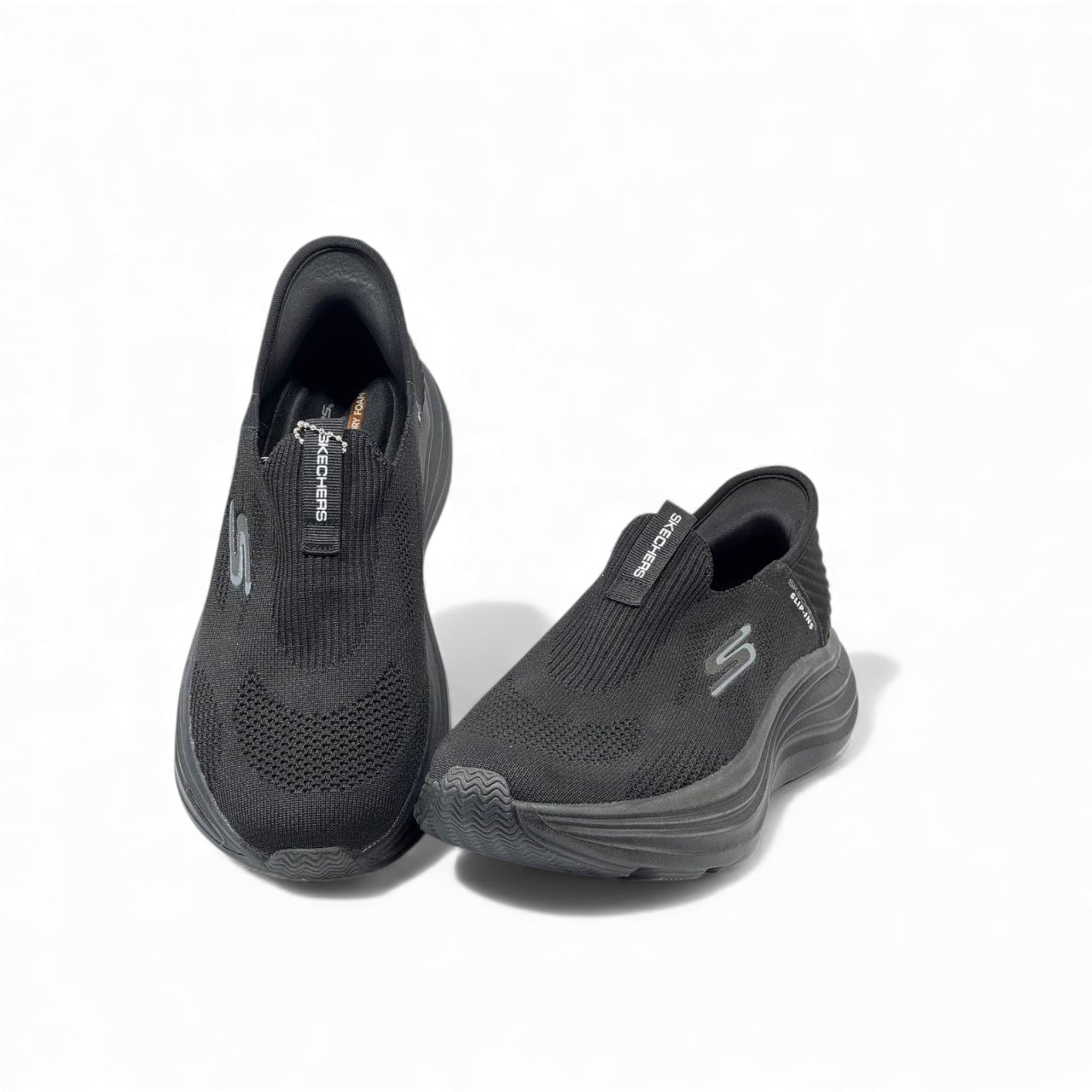 π€ Skechers Slip-On Arch Fit Black Sneakers β All-Day Comfort, Timeless Style π