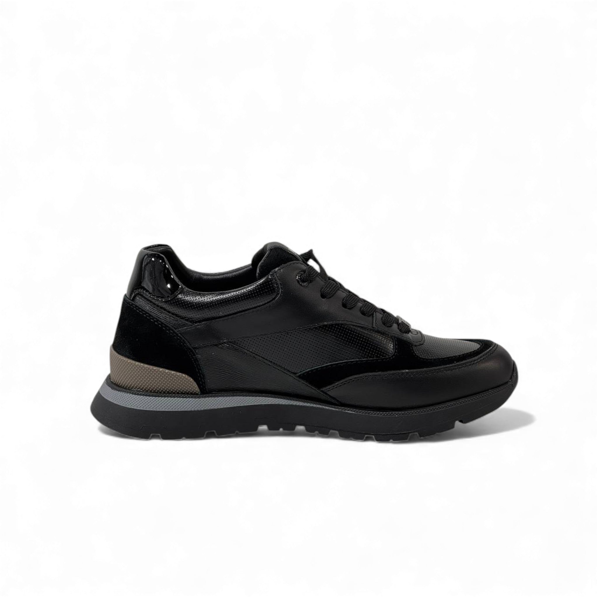 BOSS x Porsche Forged Black Sneakers – Performance Meets Precision ⚙️🏁