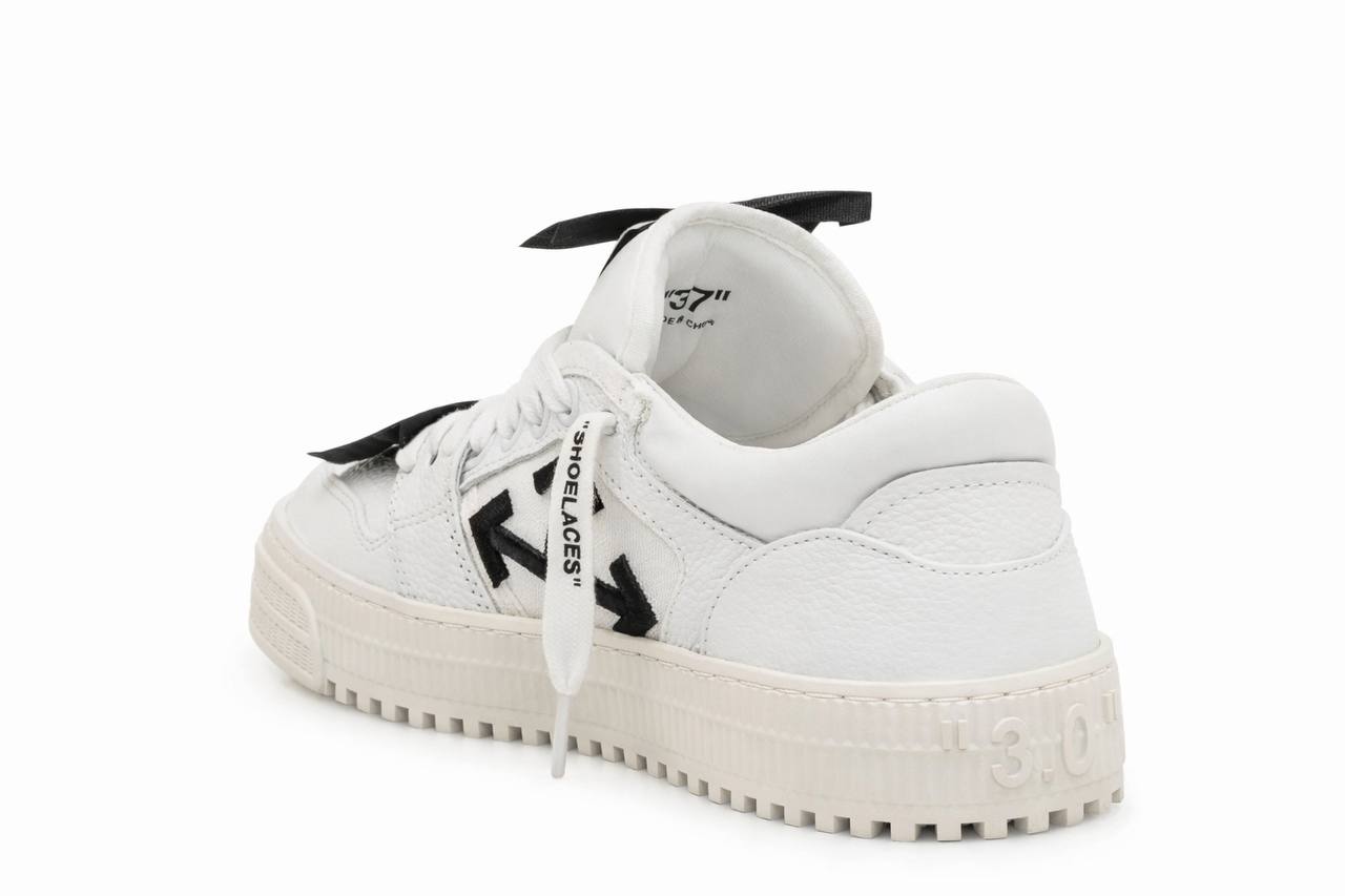 Off-White™ White Low Sneakers 🤍👟🔥 | Iconic Arrow Street Statement ⚡🖤