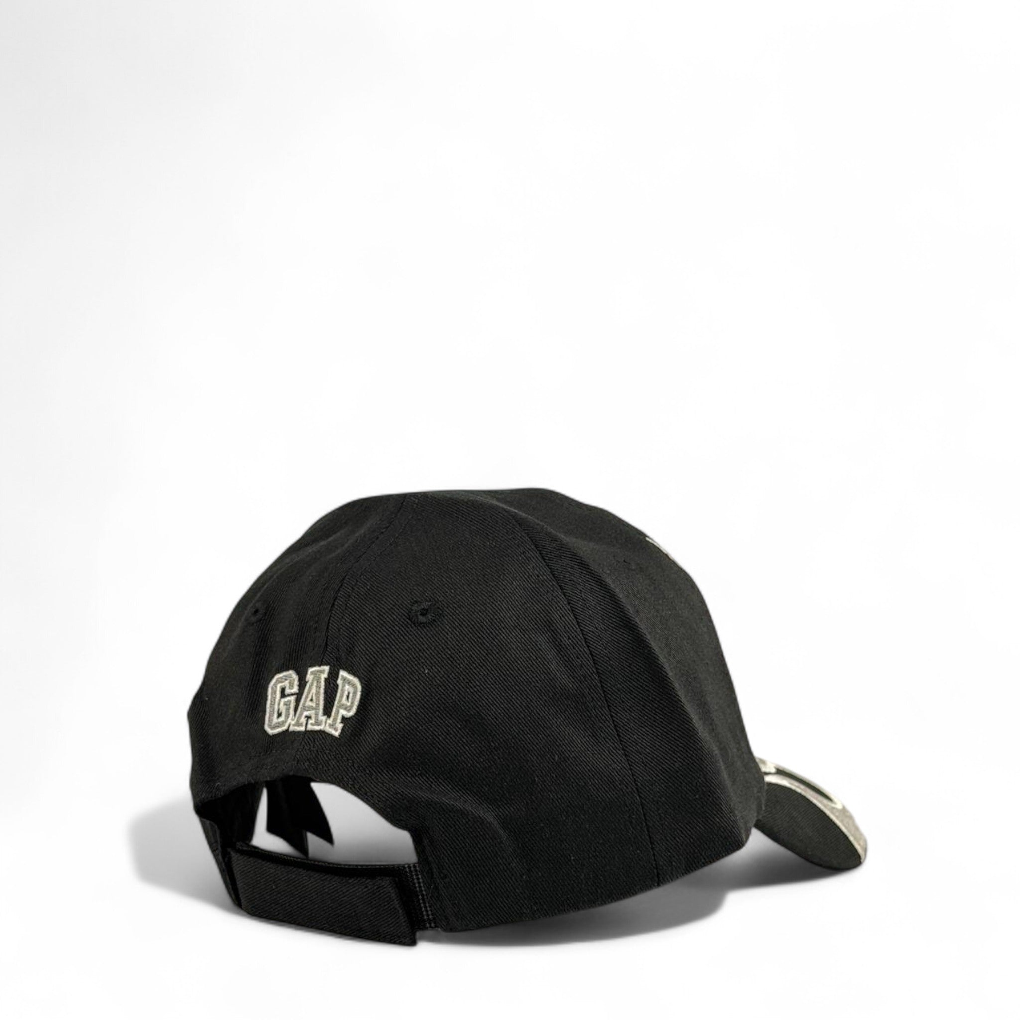 🧢 GAP Flame Embroidered Cap | Black Streetwear Baseball Hat