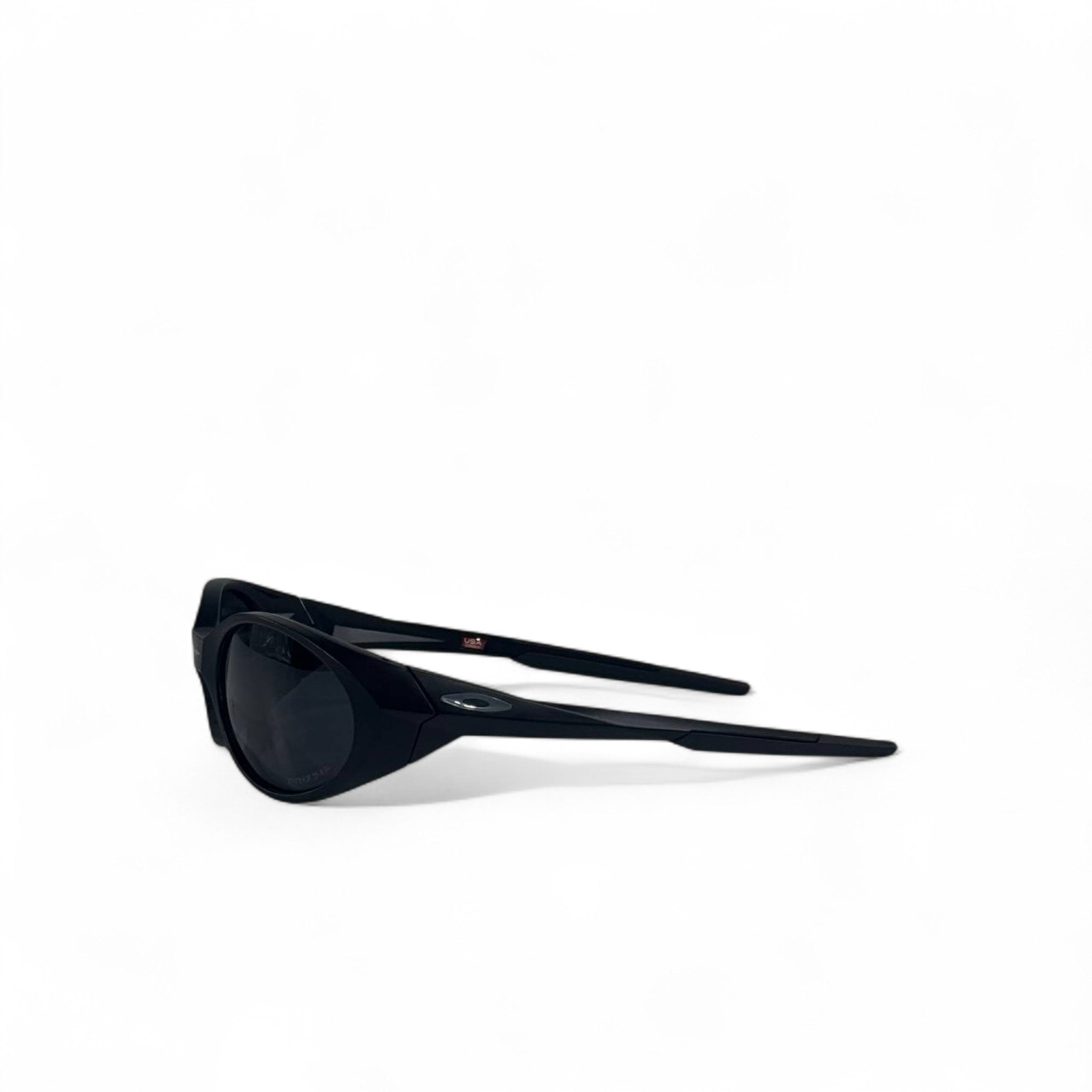 š Oakley Oval Sunglasses ā Futuristic Sport Style