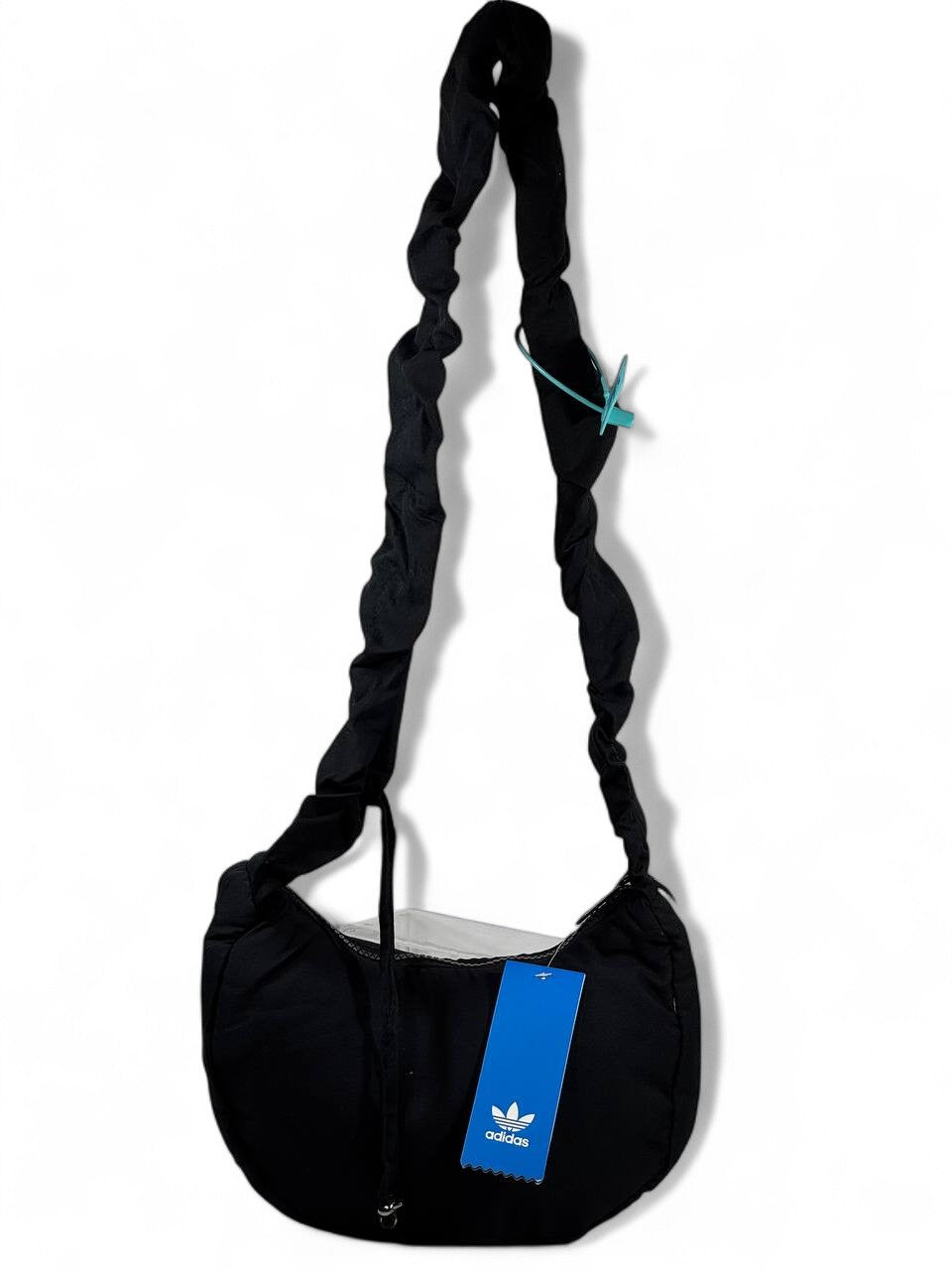 π₯ adidas Shadow Mini Shoulder Bag β Sleek β’ Sporty β’ Everyday Essential π€β¨