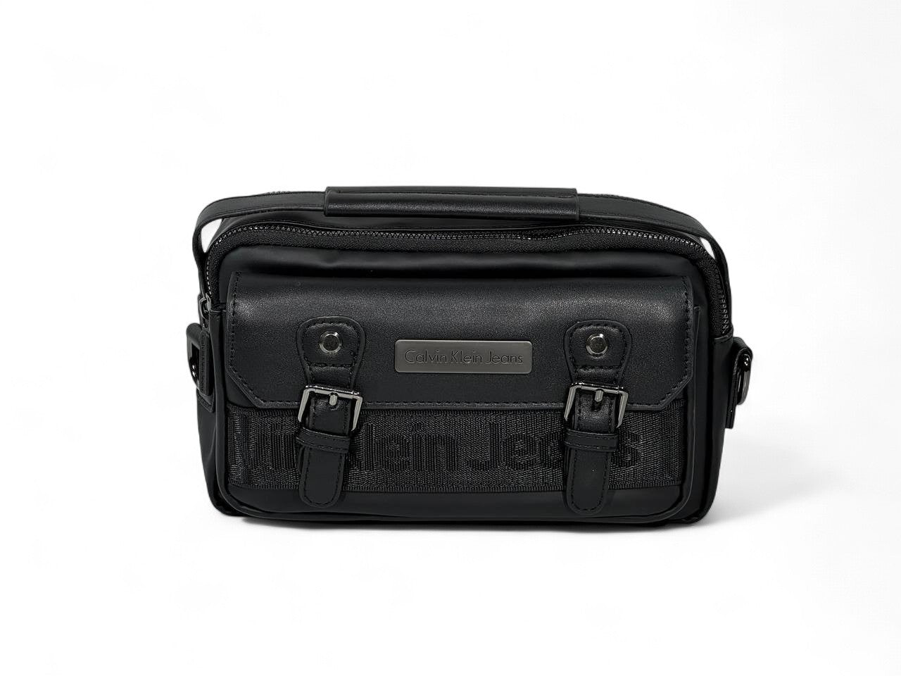 🖤 Calvin Klein Jeans Black Urban Crossbody Pouch – Premium Modern Design