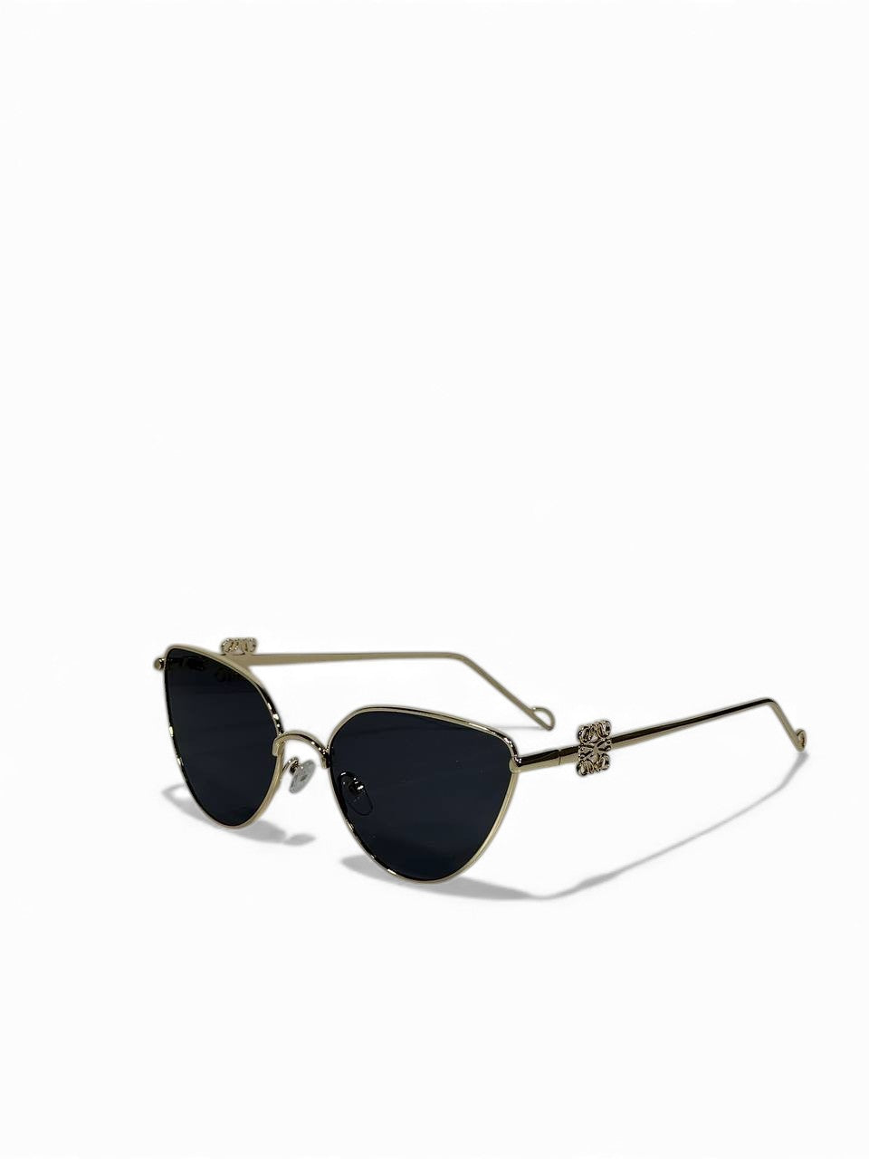 Loewe Anagram Cat-Eye Luxury Sunglasses – Gold Frame & Black Lenses 🖤✨