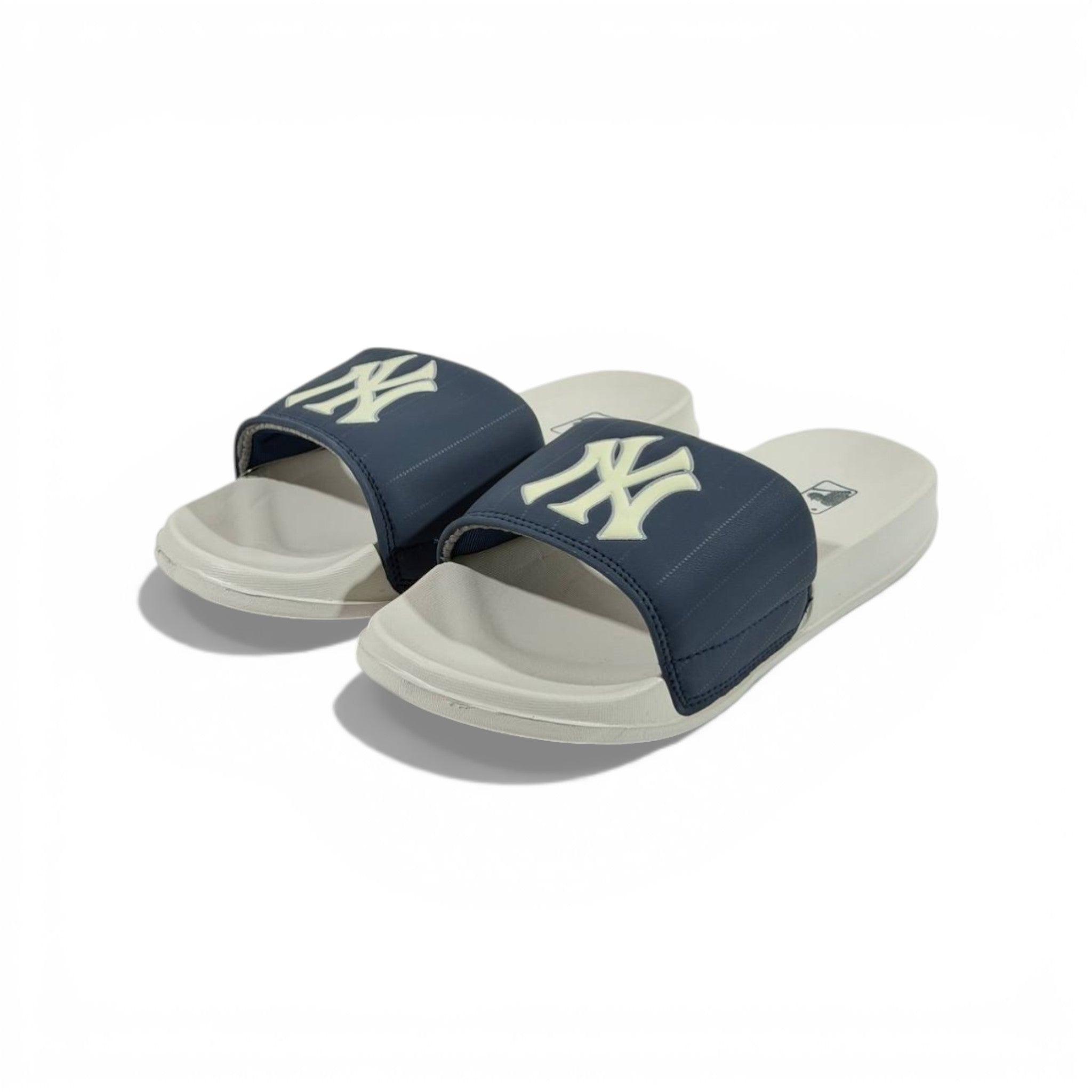 βΎ New York Yankees Classic Slides β Navy & Cream Edition ππ€