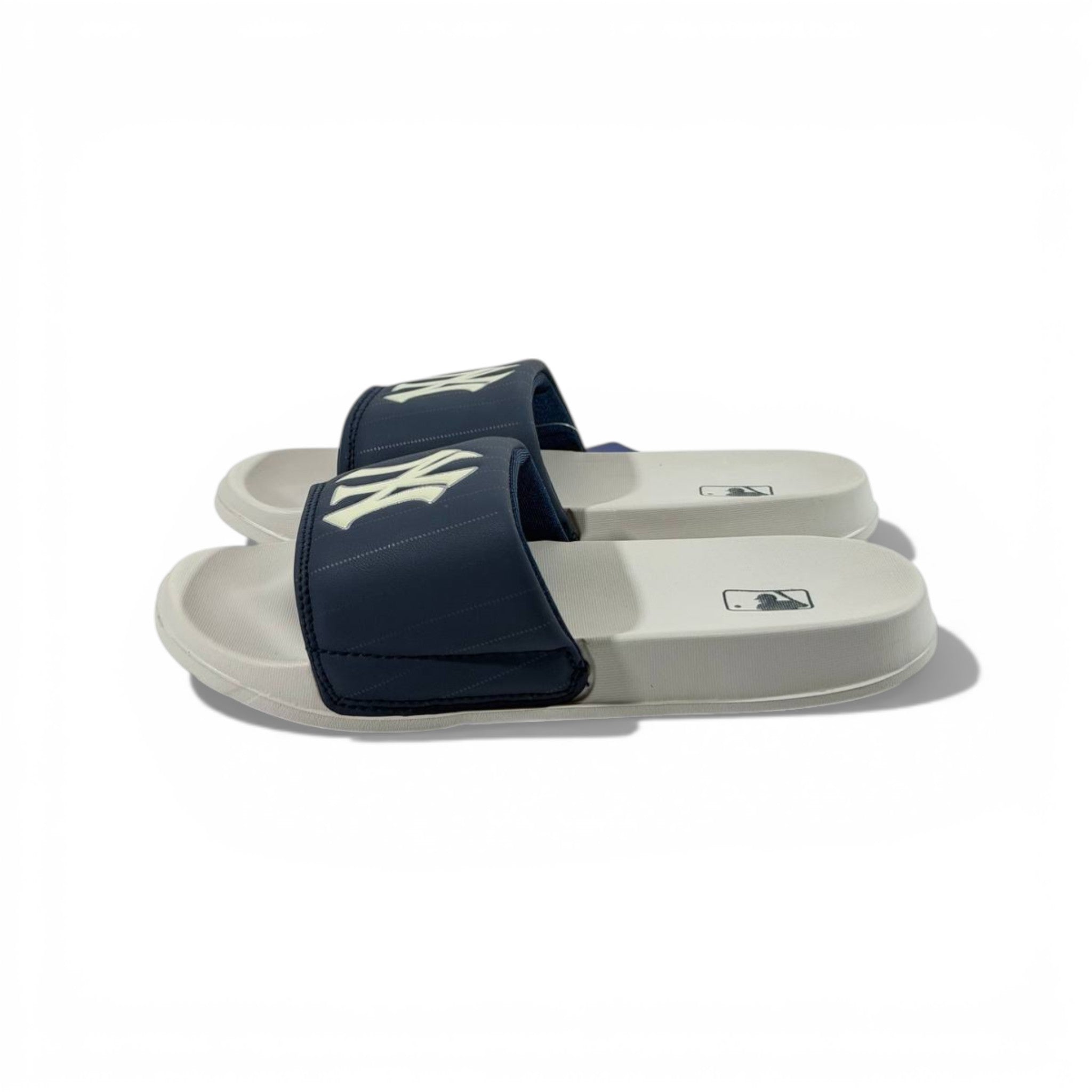 βΎ New York Yankees Classic Slides β Navy & Cream Edition ππ€