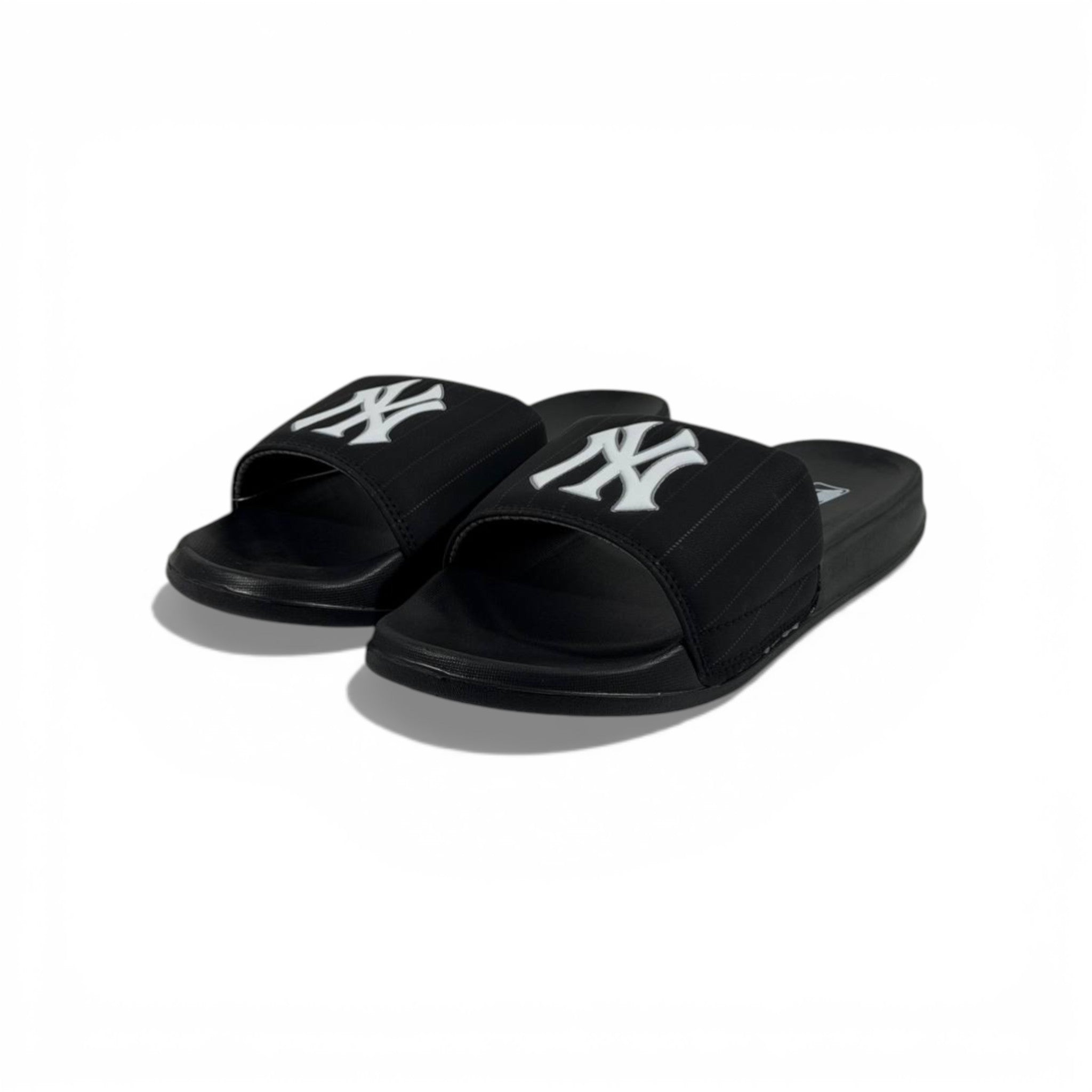 ⚾ New York Yankees Black Slides – Classic Logo Edition 🖤🤍