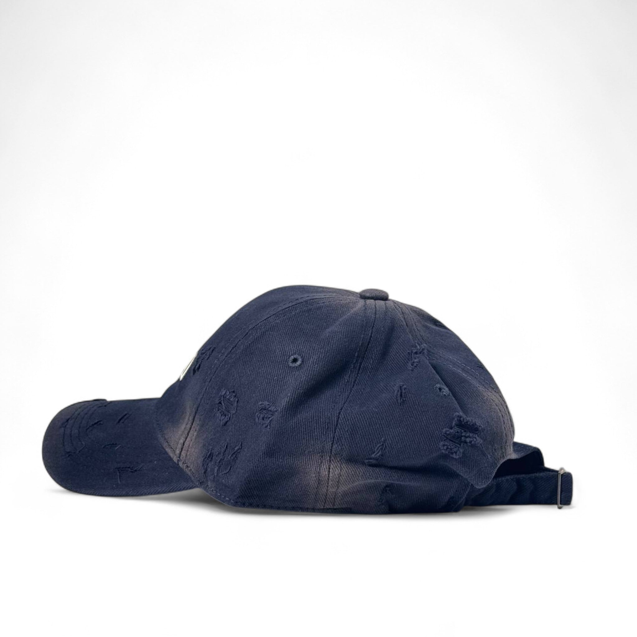 π Fendi-Inspired Navy Distressed Cap β Rugged Cool with Luxury Edge π§’π₯