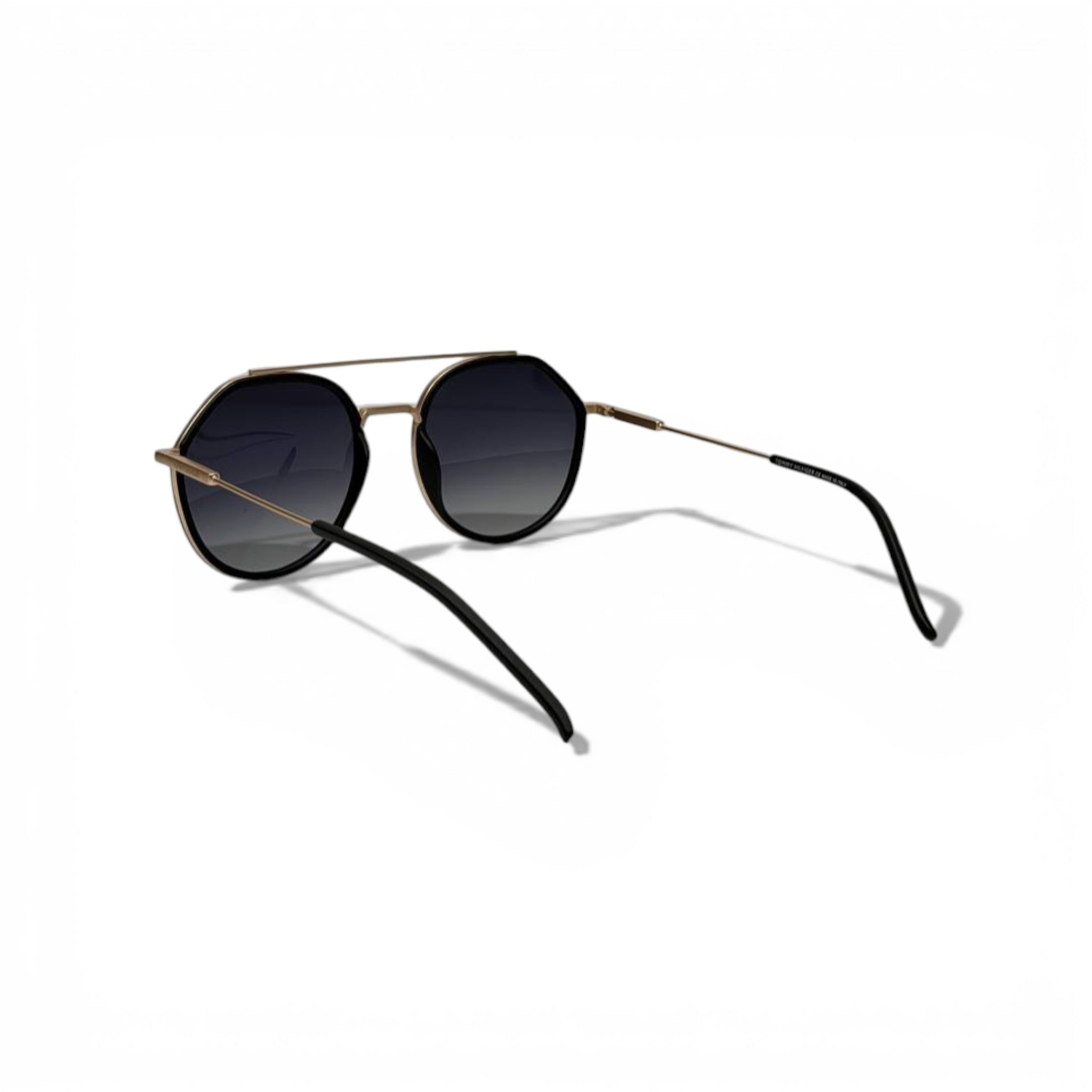 Tommy Hilfiger Round Metal Sunglasses – Gold Frame Classic Style 🕶️✨