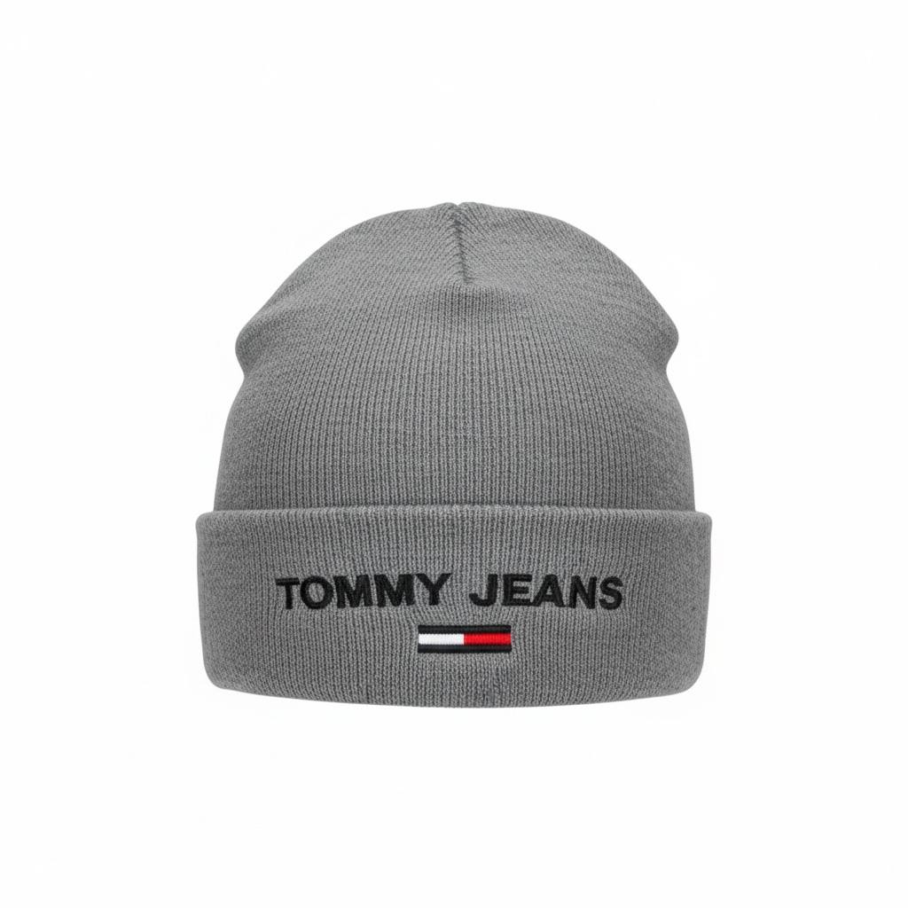 🧢 Tommy Jeans Grey Logo Beanie – Premium Winter Essential