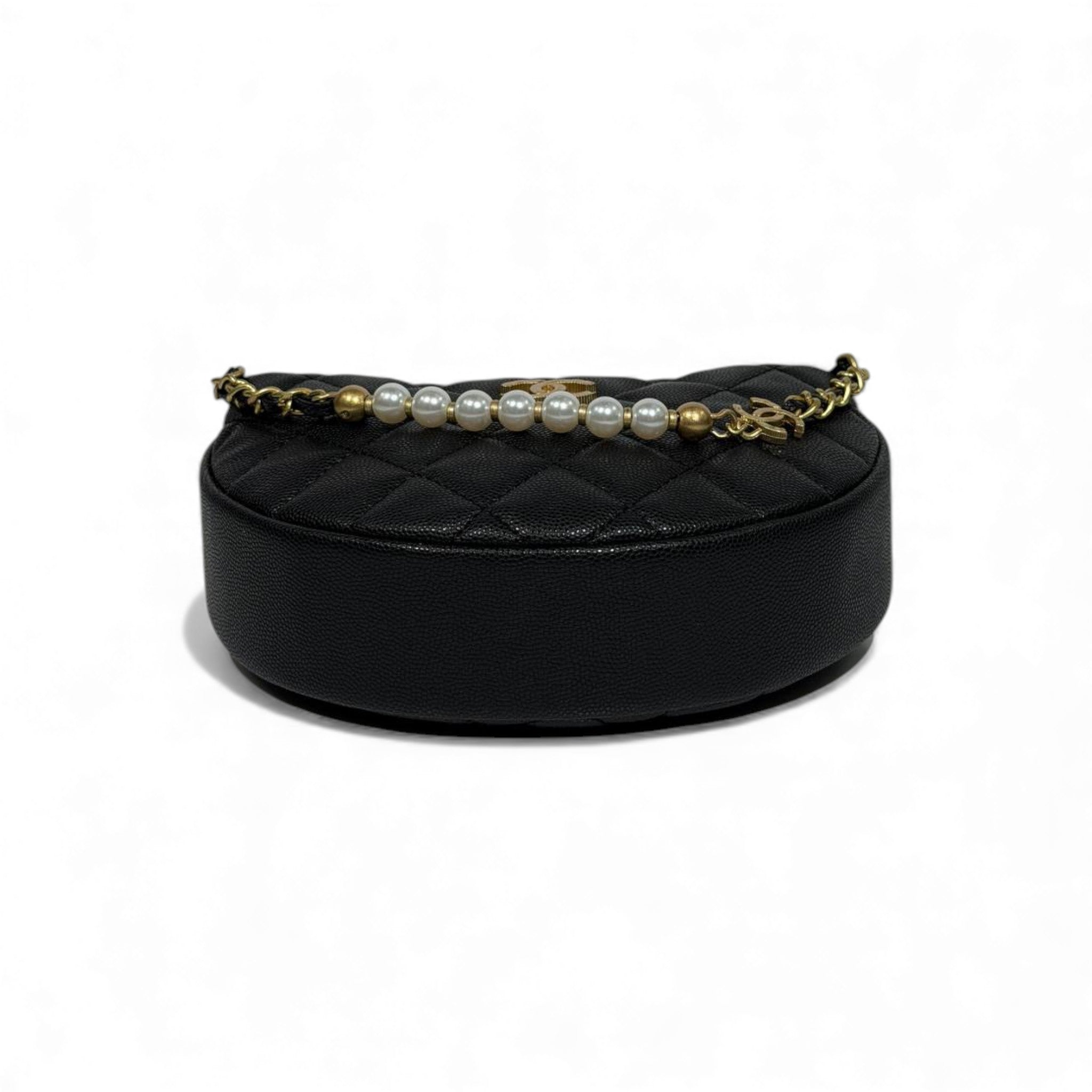 đ¤ Chanel Quilted Mini Bag with Pearl Chain đ¤â¨ | Timeless Luxury