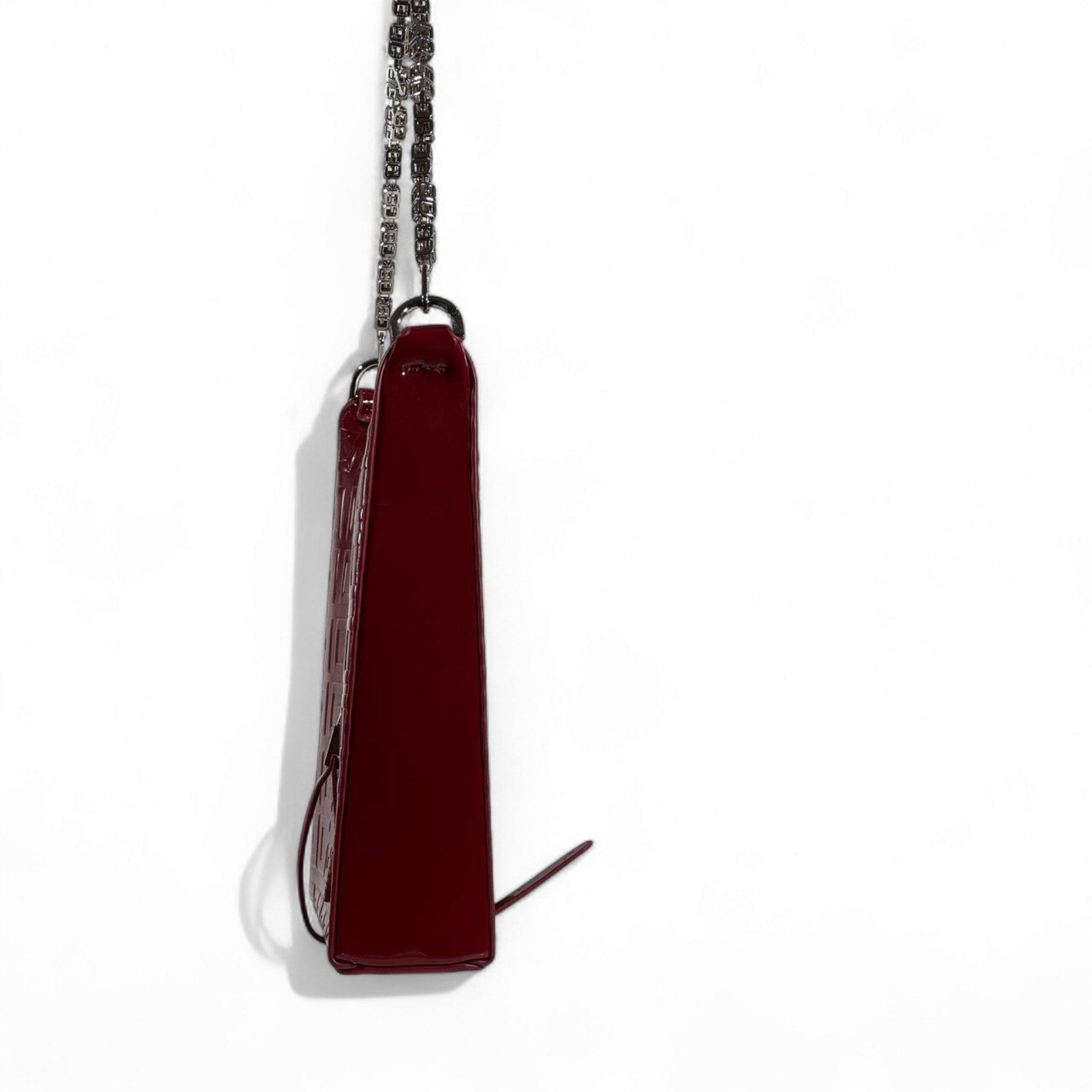đˇ Givenchy Burgundy V-Cut Chain Shoulder Bag â Sleek, Modern & Couture â¨