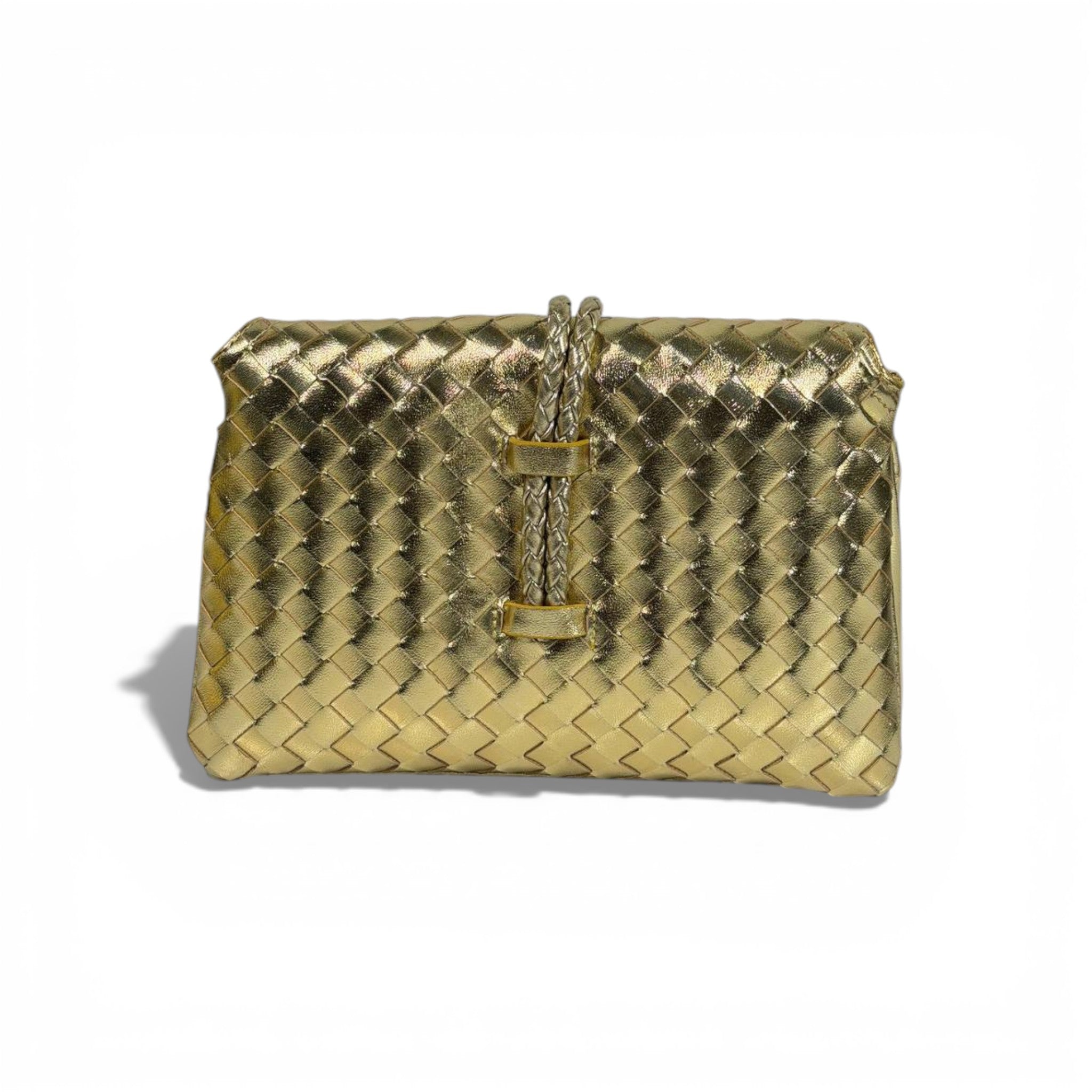 👜 Bottega Veneta Intrecciato Metallic Leather Clutch – Gold ✨