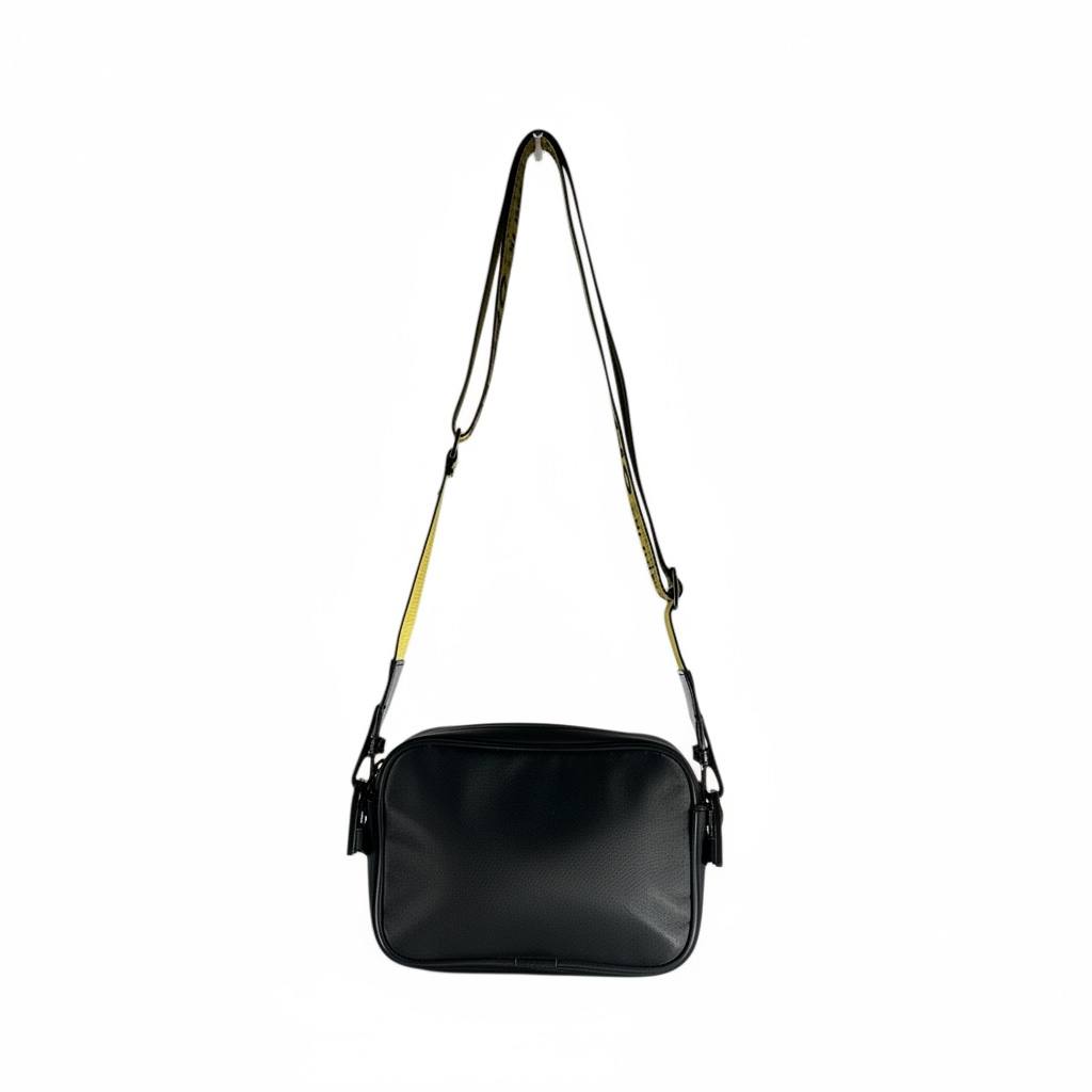 đ¤ Off-White Signature Crossbody Bag đĽâ¨