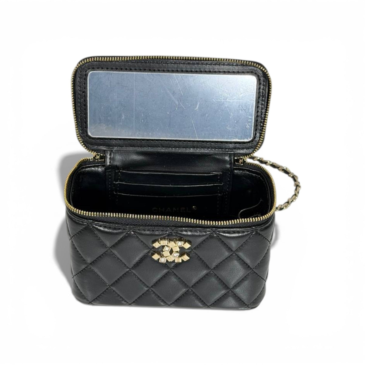 Chanel Quilted Vanity Case with Top Handle and Mirror – Black and Gold ✨🖤
