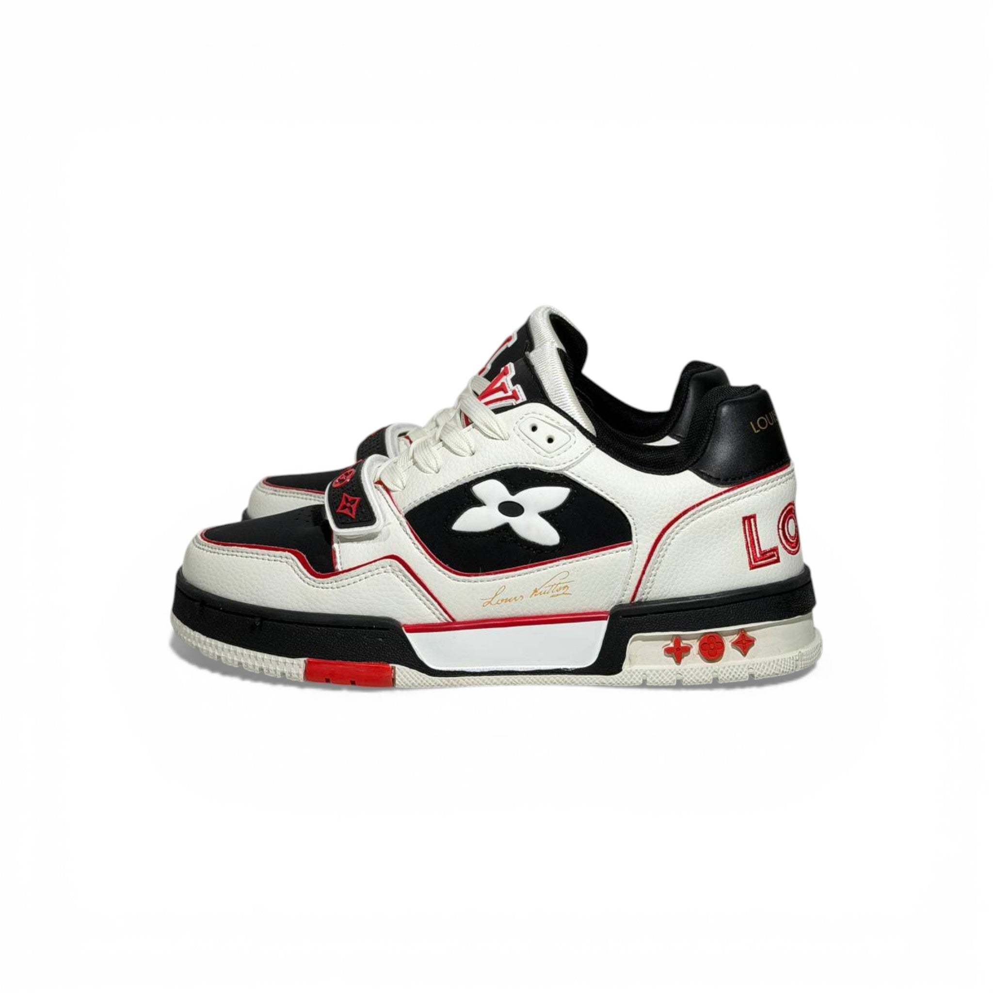 🔥 Louis Vuitton Luxury Low-Top Sneakers – Black, White & Red Iconic Style 👟❤️🔥
