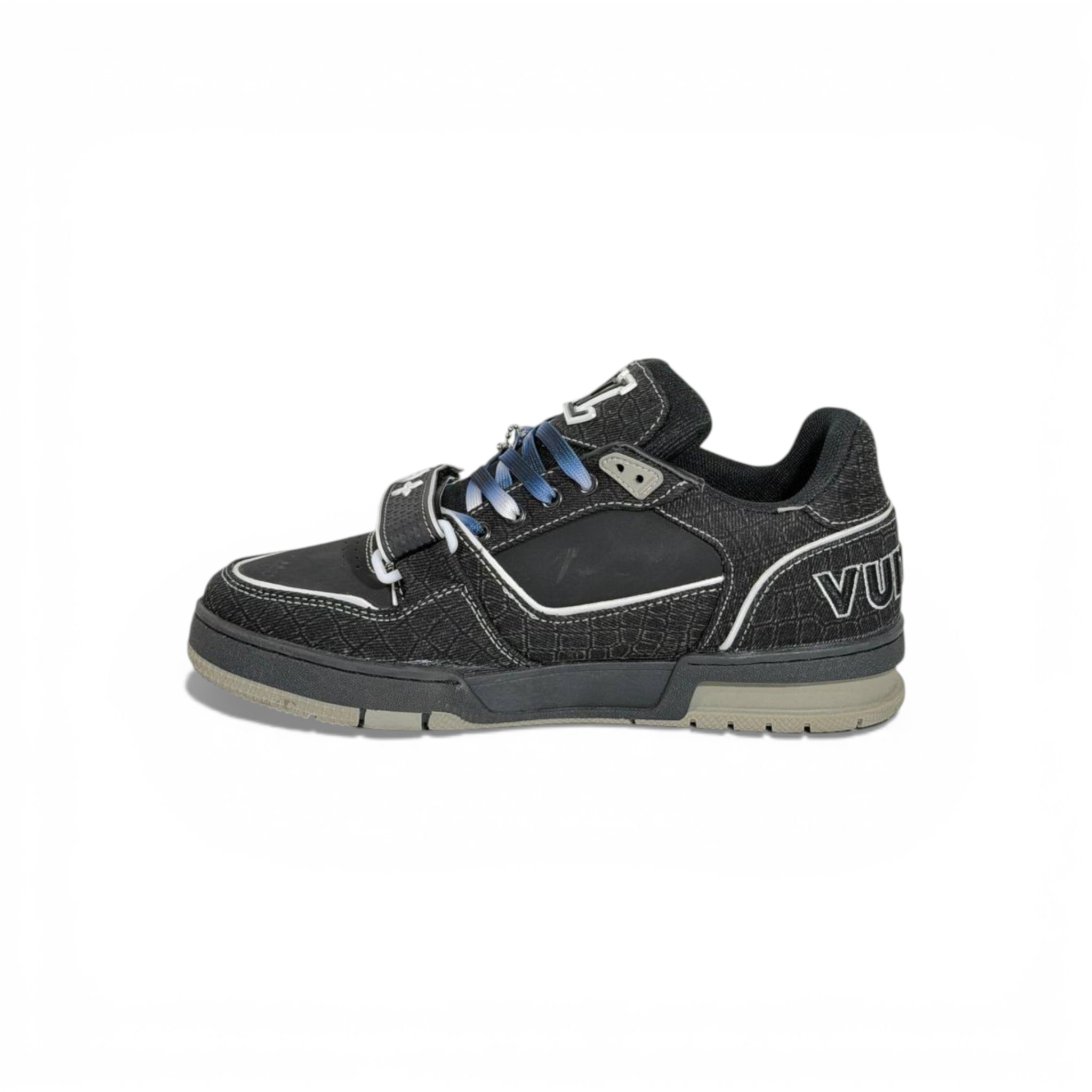 π€π₯ Louis Vuitton Luxury Low-Top Sneakers β Black Monogram Street Edition πβ¨