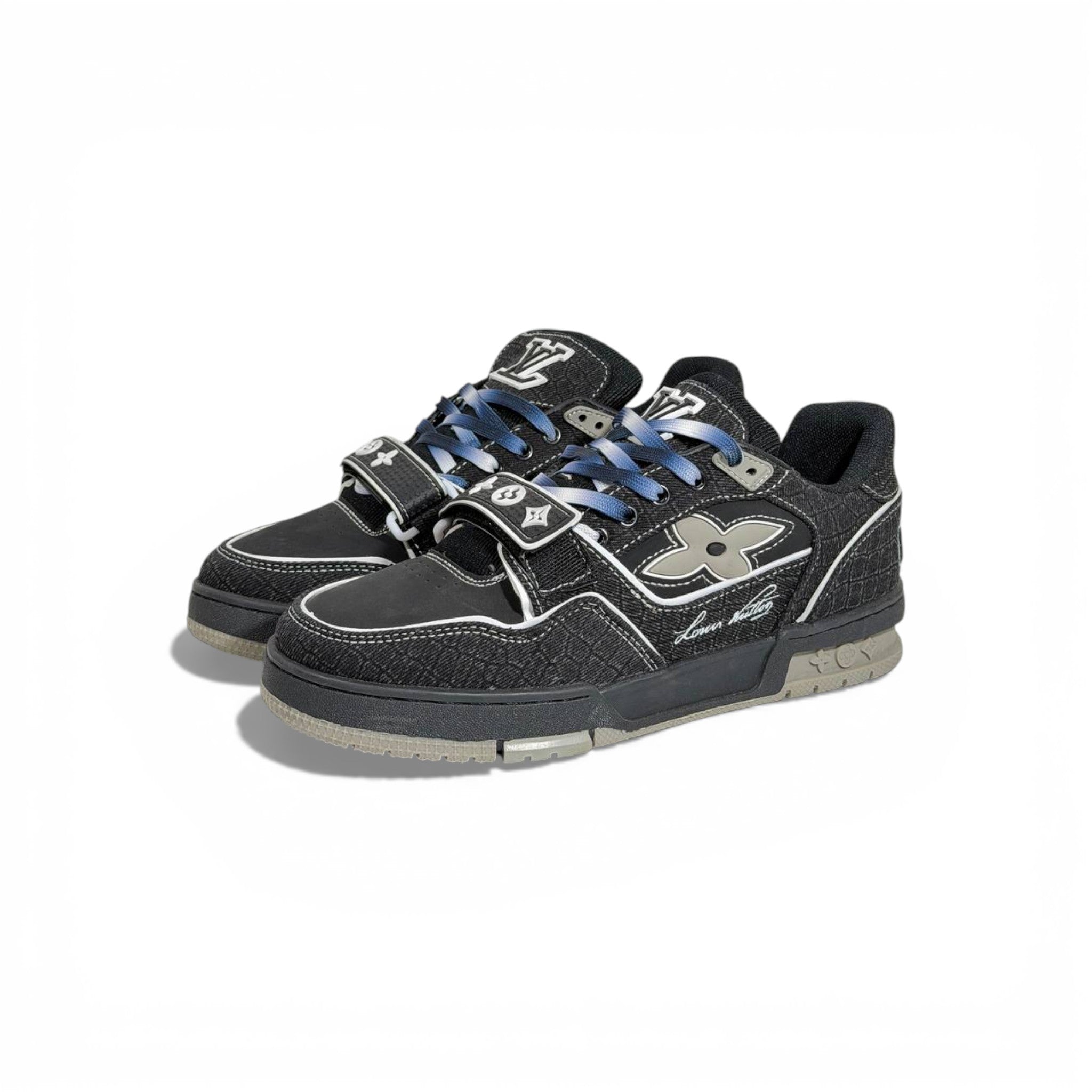 π€π₯ Louis Vuitton Luxury Low-Top Sneakers β Black Monogram Street Edition πβ¨