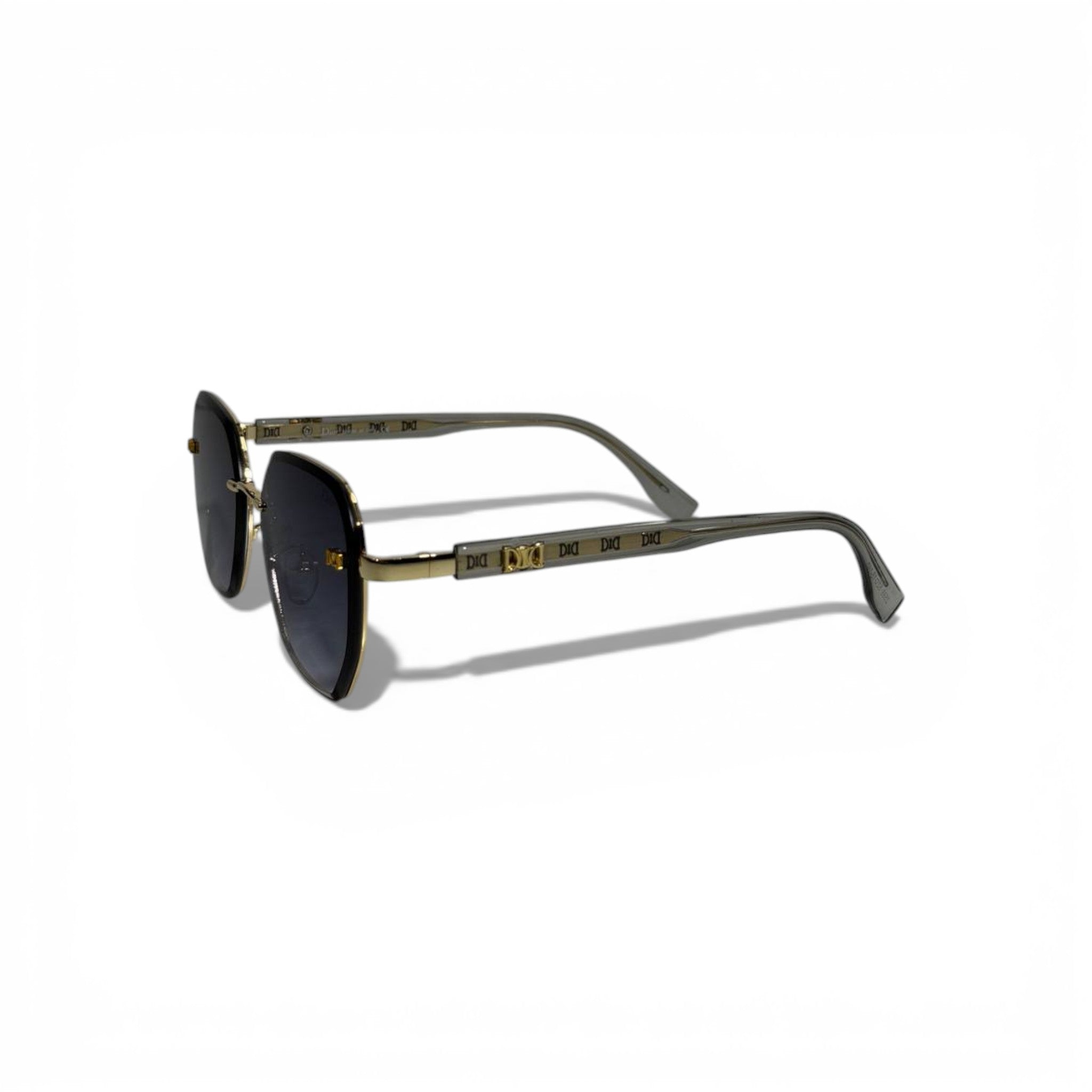 🕶️ Dior Signature Sunglasses – Timeless Elegance ✨