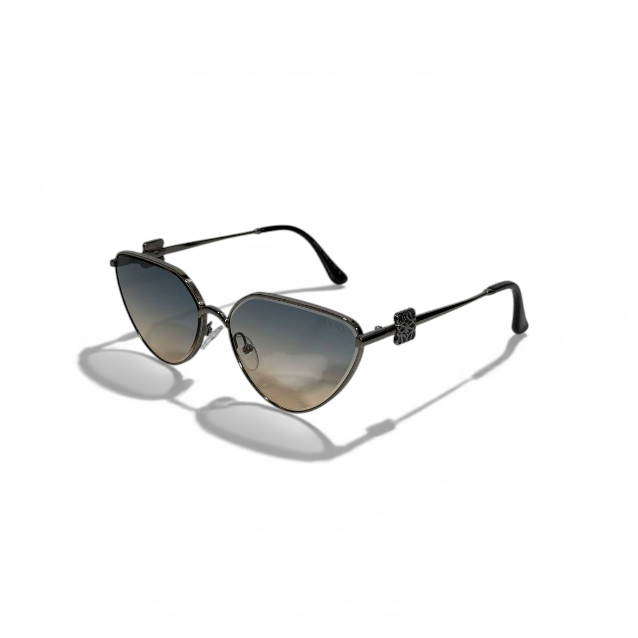 🕶️🖤 Loewe Cat-Eye Sunglasses with Gradient Lenses 🖤🕶️
