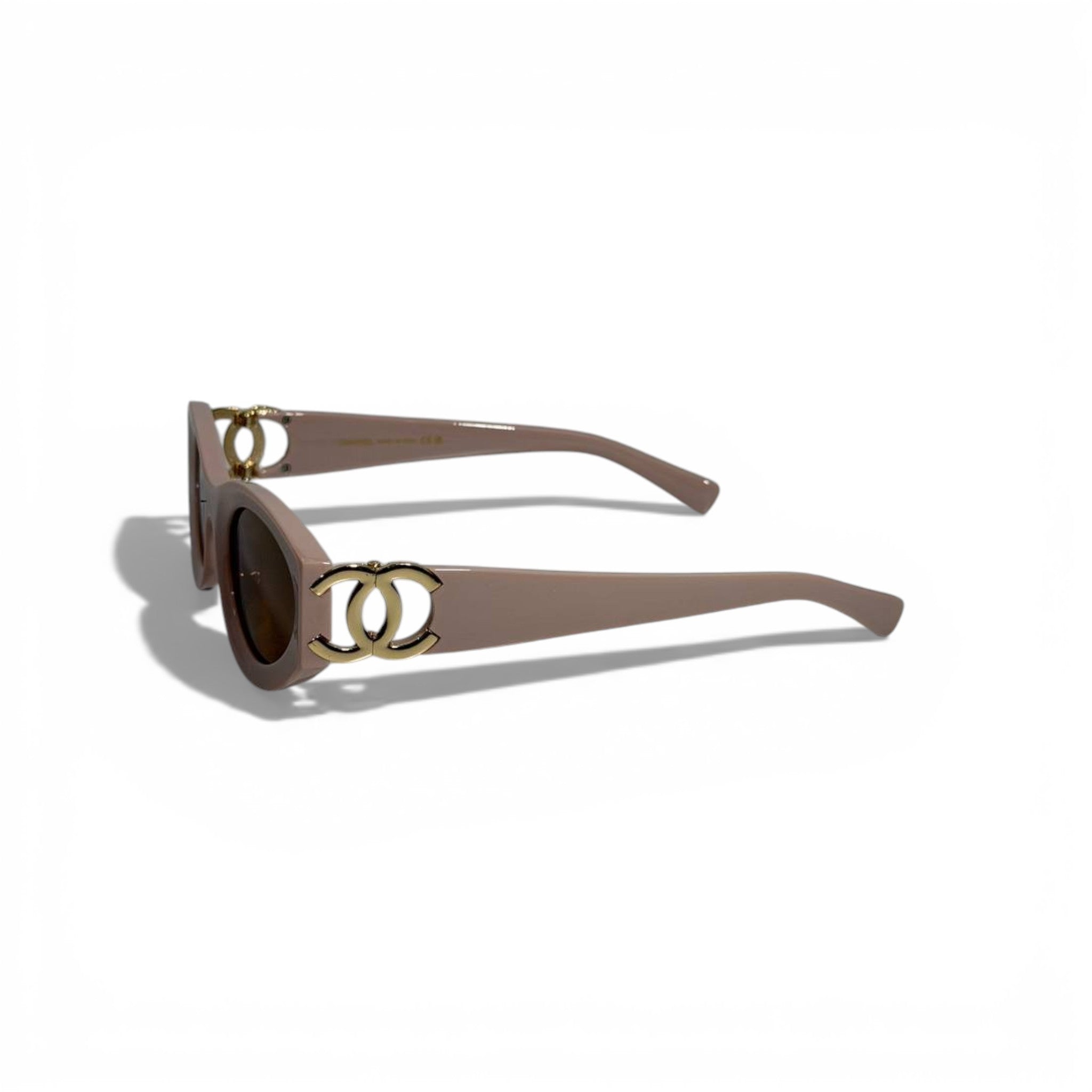 πΆοΈπ€ Chanel Oval Sunglasses with Gold CC Logo π€πΆοΈ