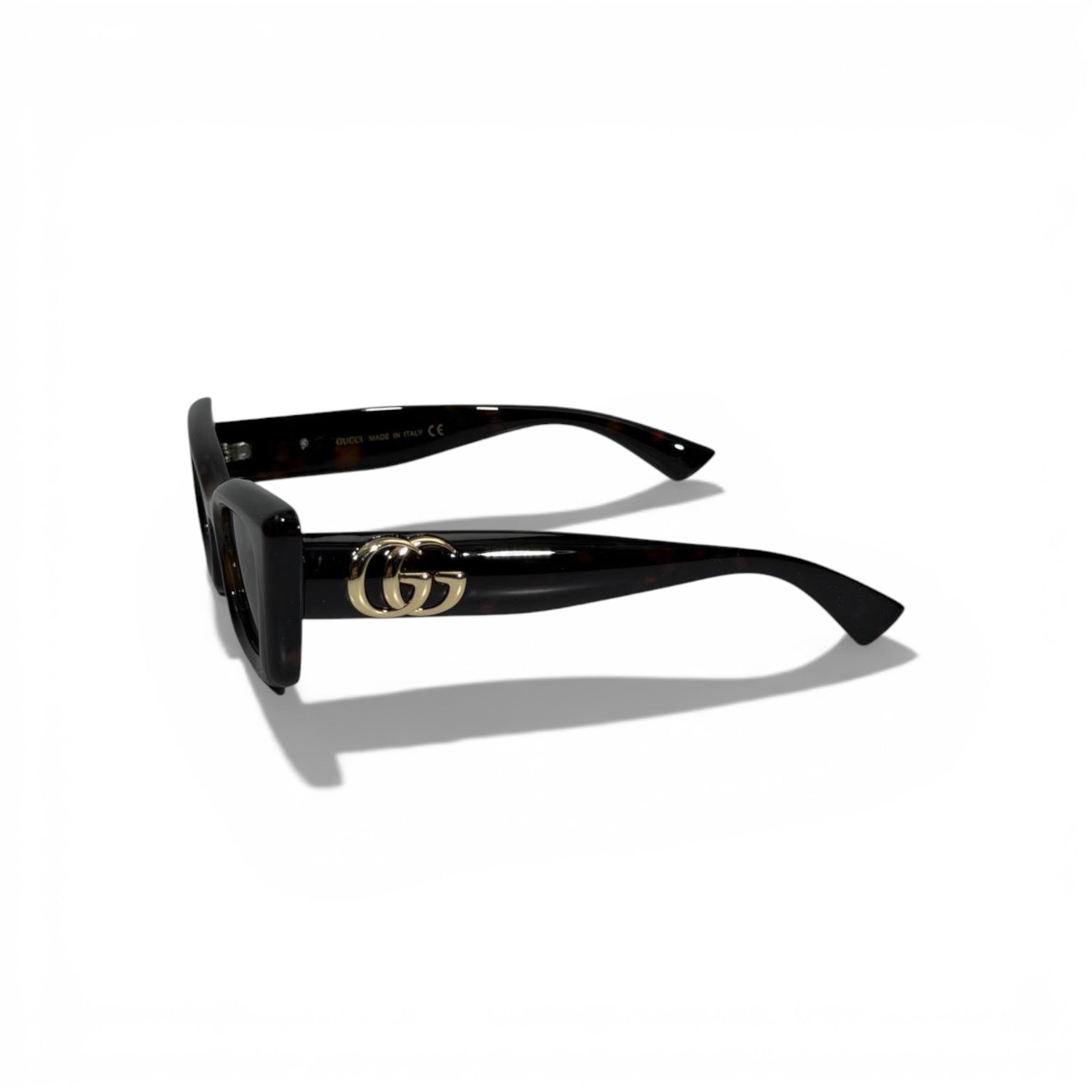 Gucci Rectangular Sunglasses Dark Lenses Iconic GG Luxury 🕶️🖤✨