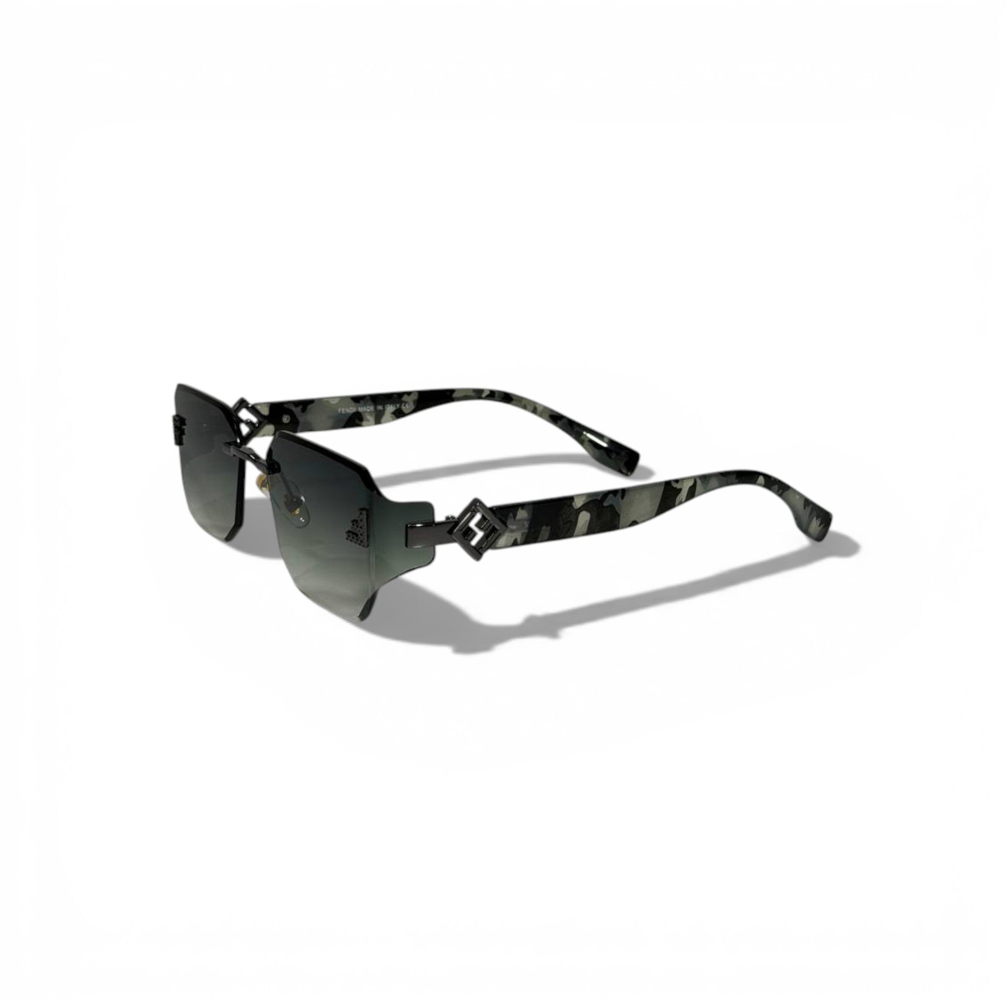 Fendi Geometric Sunglasses Gradient Lenses Luxury Statement 🕶️🖤✨