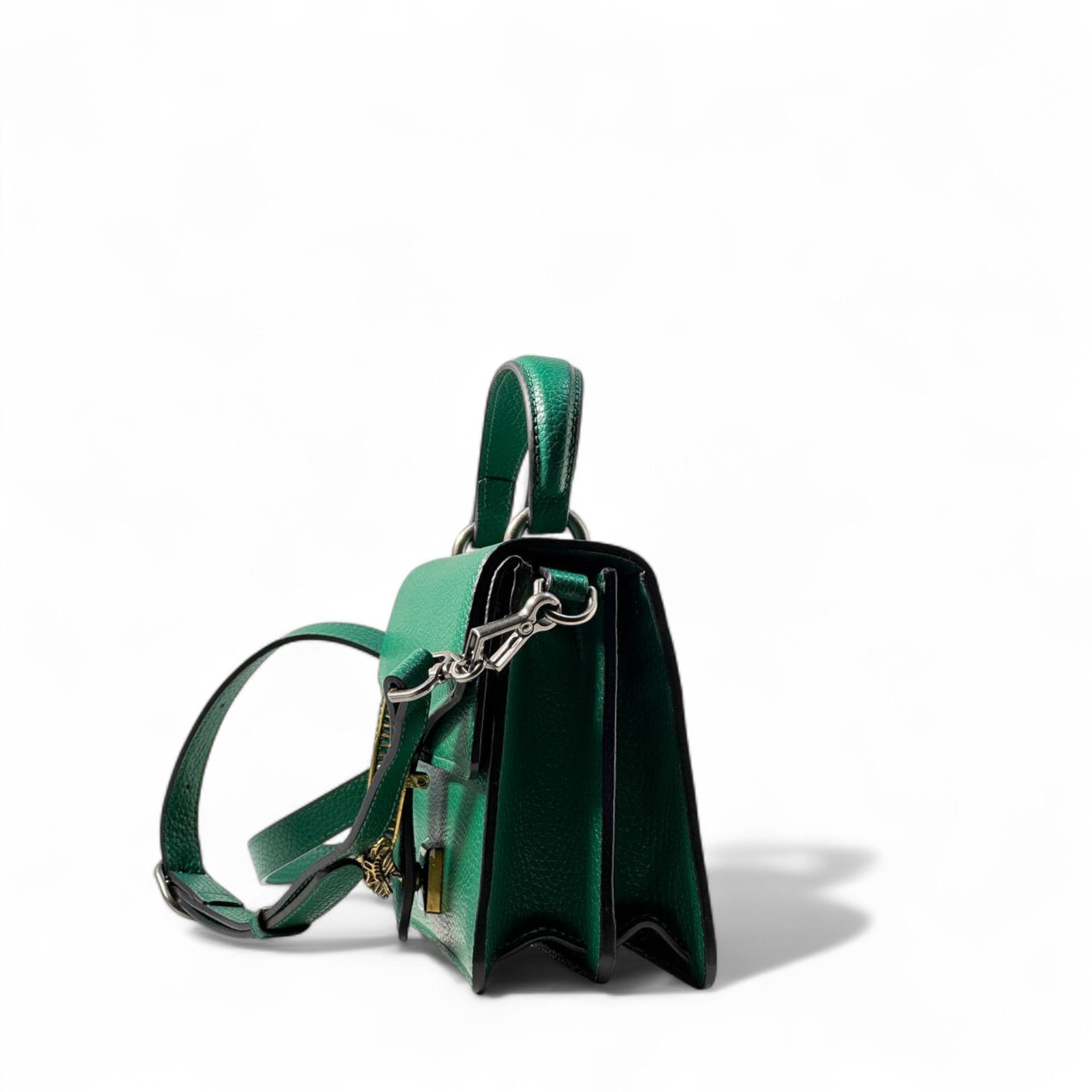 Gucci Dionysus Green Mini Bag ππ
β Bold Color, Timeless Power