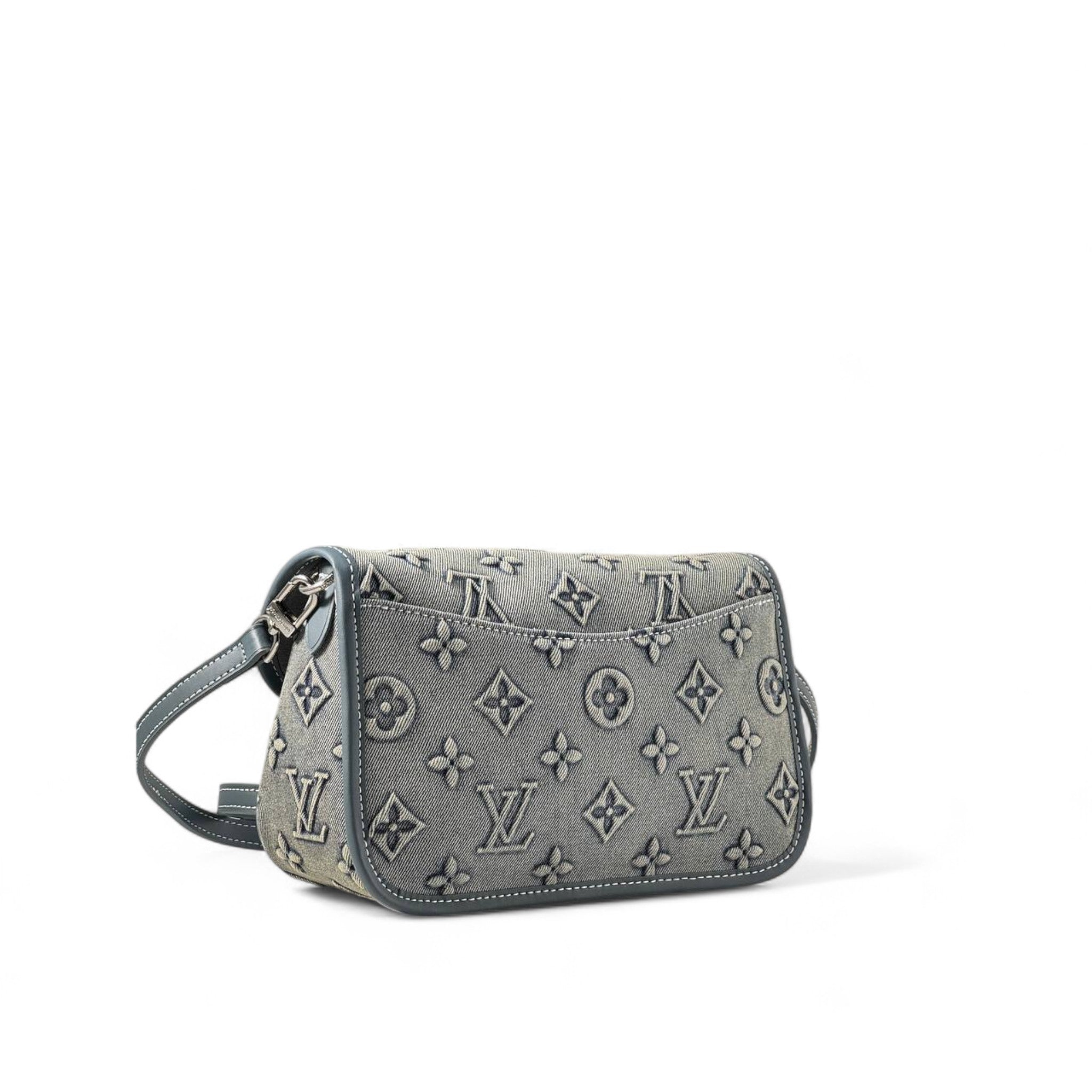 Louis Vuitton Monogram Denim Buckle Bag β Washed Grey & Blue Leather Trim π€π