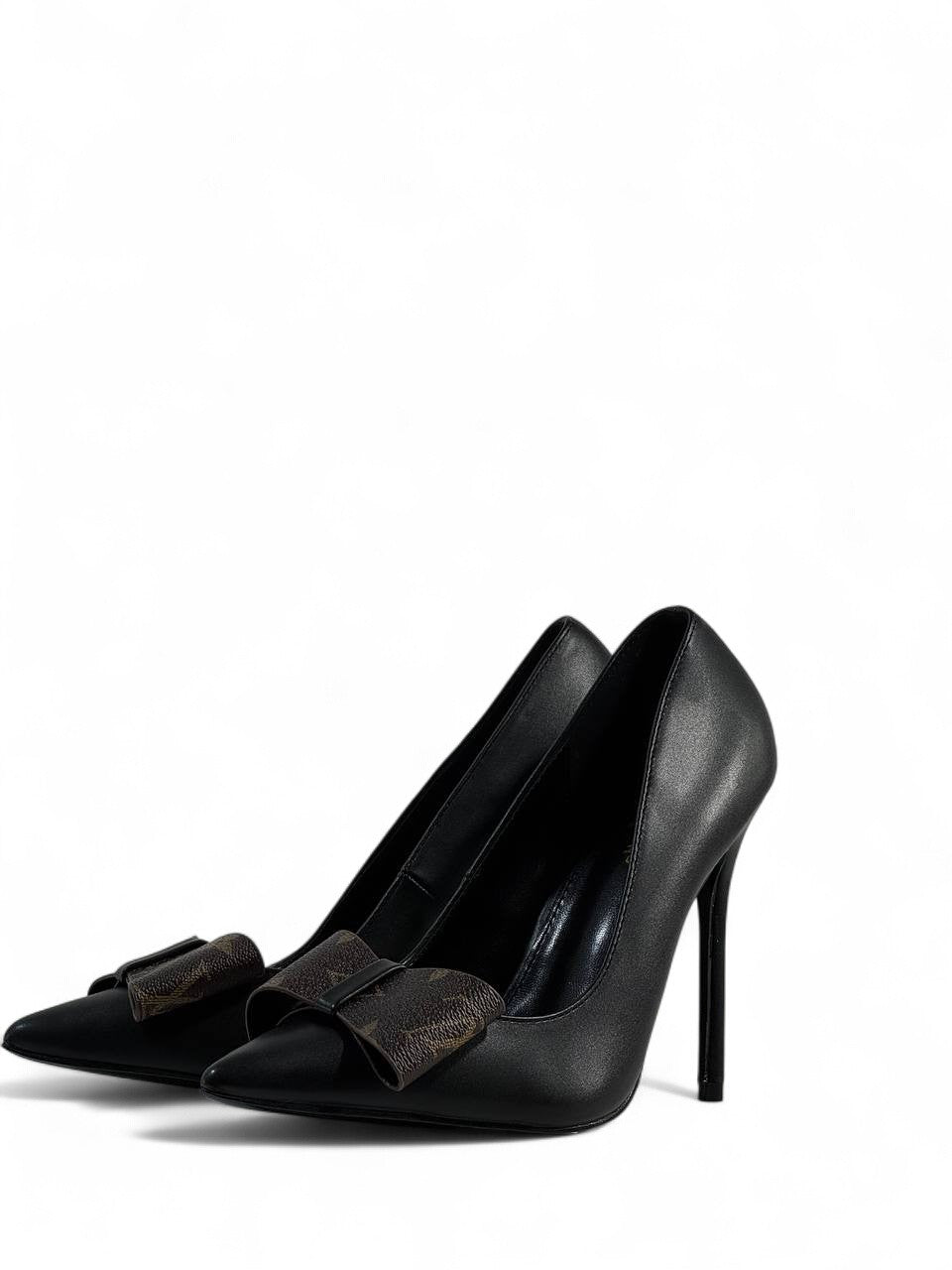 Louis Vuitton Black Monogram Bow Pumps β Elegant Luxury Pointed-Toe Heels