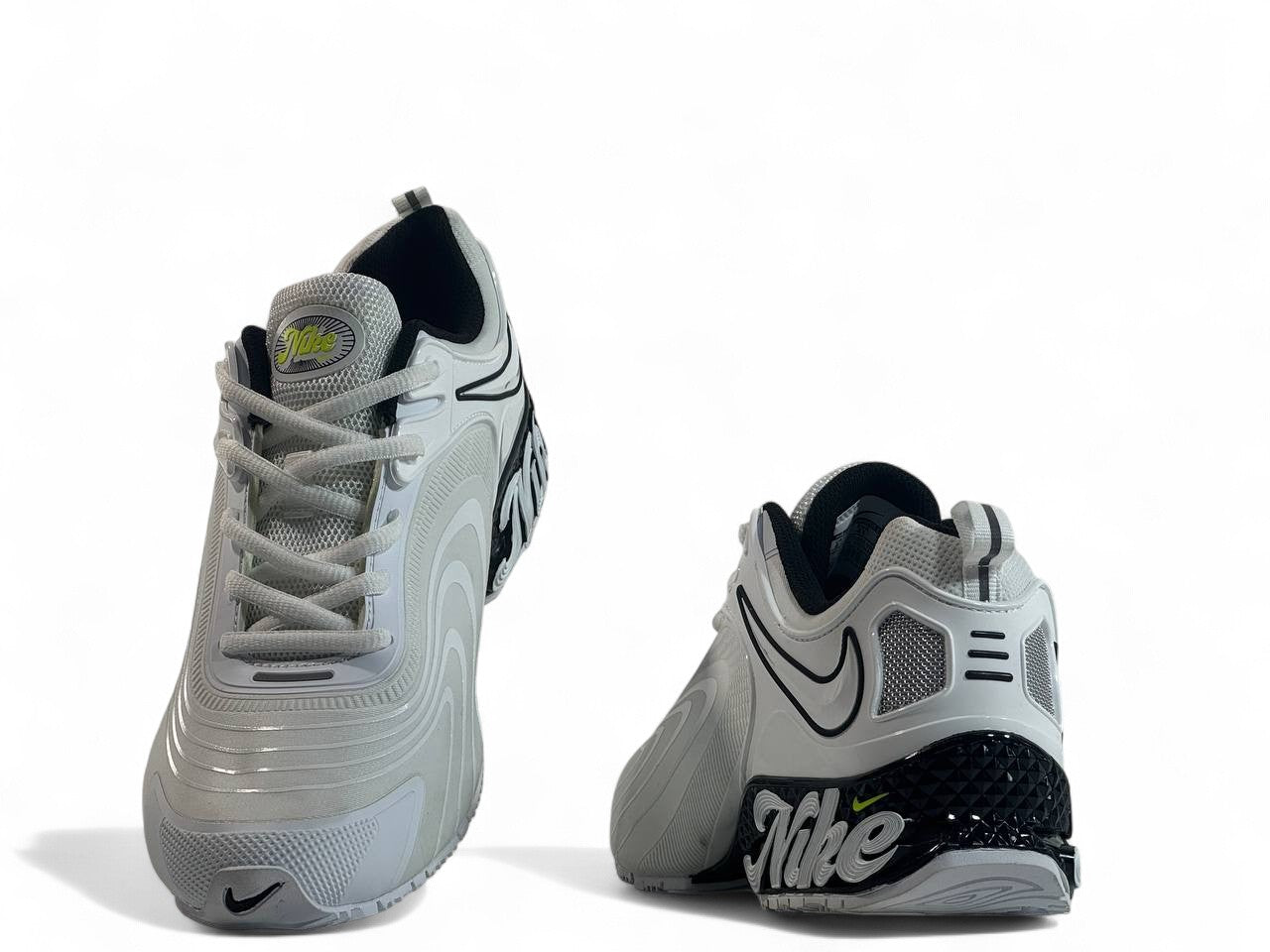 Nike Zoomwave Silver Edition β Futuristic Comfort Meets Sleek Design