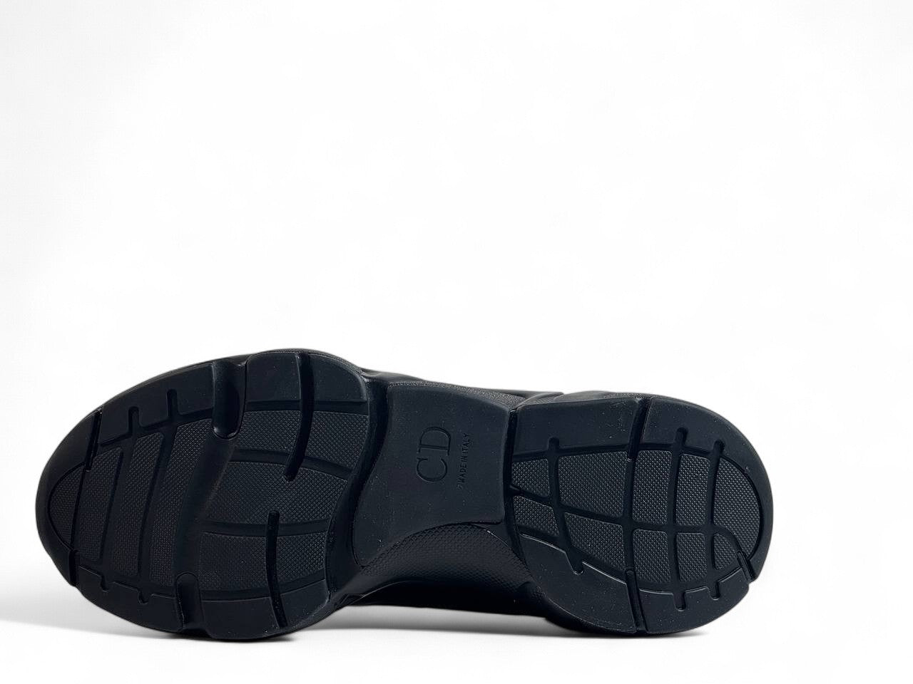 Dior Core Black – Power Meets Style