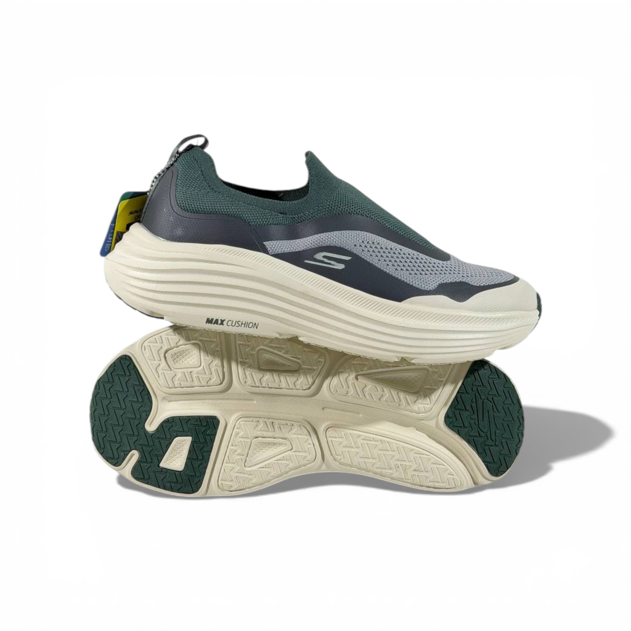 🟢 Skechers Max Cushion Slip-On Sneakers – All-Day Comfort & Sporty Style 👟✨