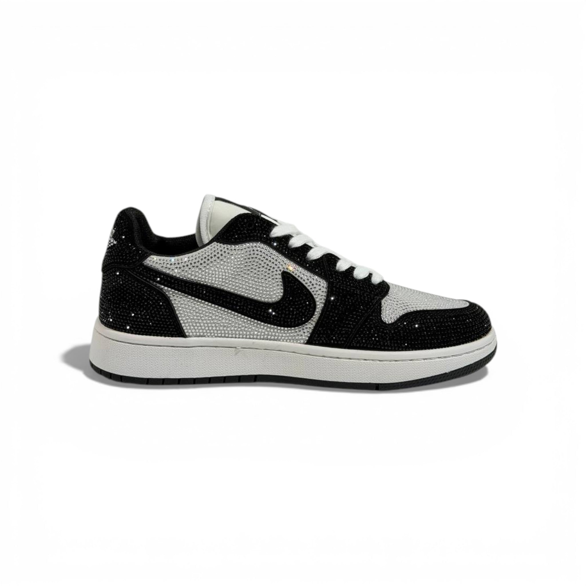 ✨ Nike Crystal Edition Low-Top Sneakers – Luxury Street Style with Iconic Design 👟✨