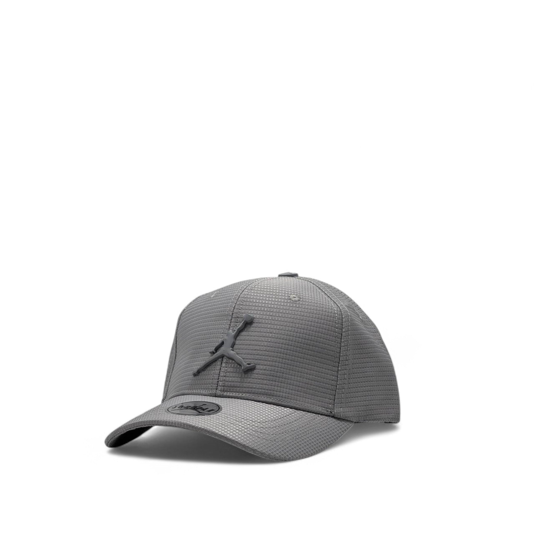 🧢 Jordan-Inspired Grey Performance Cap – Sleek Athletic Style 🏀🔥