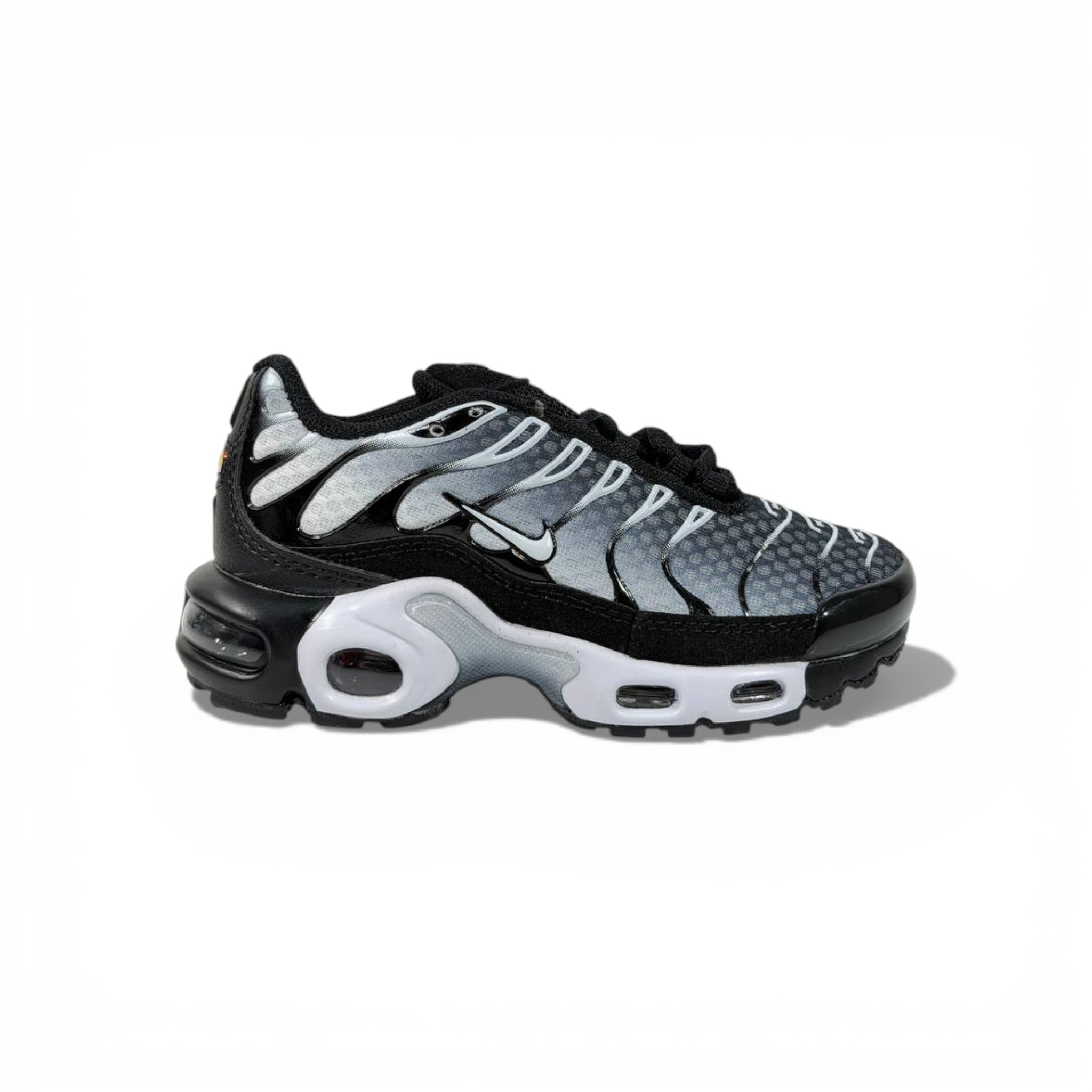Nike Air Cushioned Kids Sneakers โ Comfort, Support & Play-Ready ๐๐ง