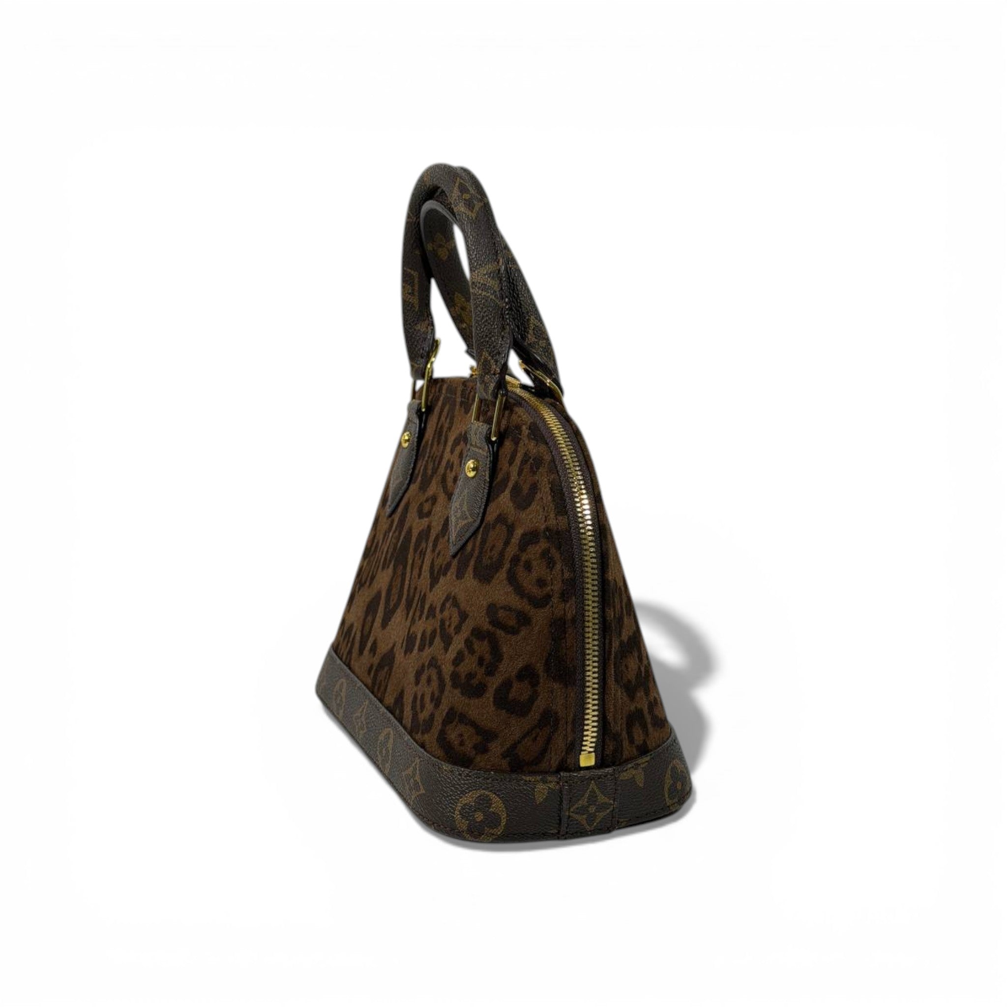 👜 Louis Vuitton Leopard Alma Handbag – Monogram Trim ✨