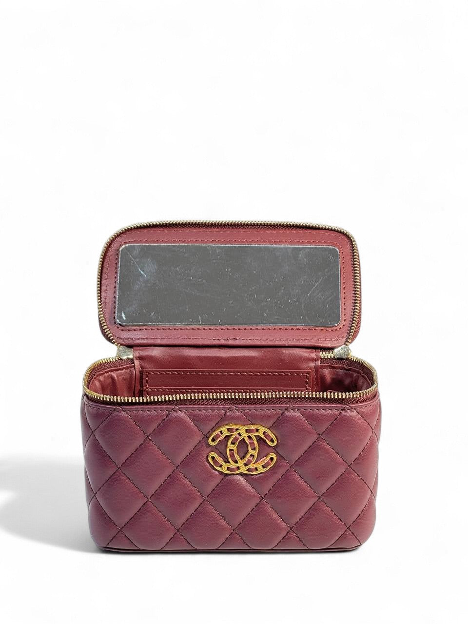 Chanel Burgundy Quilted Vanity Bag đ | Classic CC Gold Chain Handbag