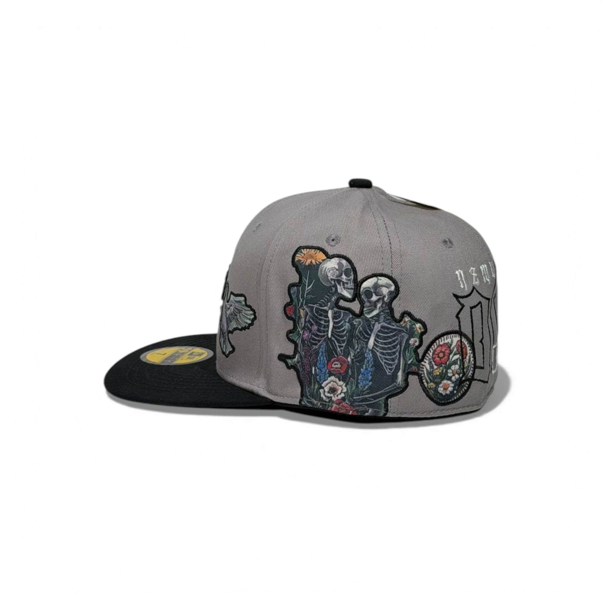 🧢 A’s Wings Embroidered Snapback Cap – Grey & Black Flat Brim | Size 7 (55.8 CM)