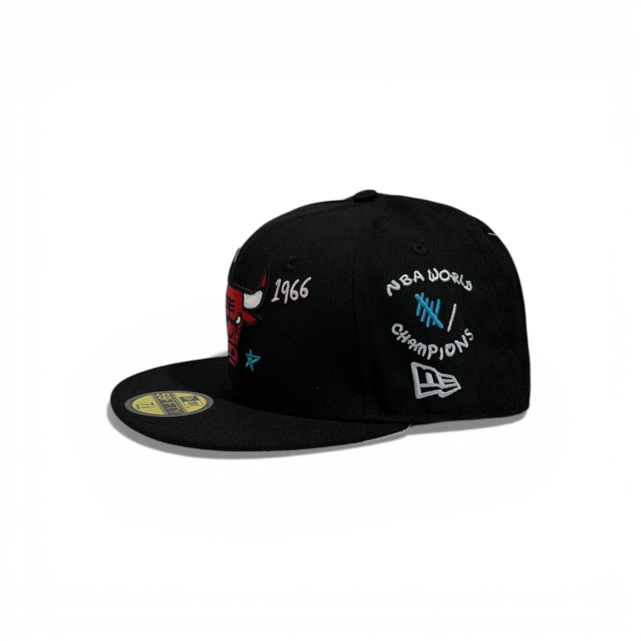 🧢 Chicago Bulls Embroidered Snapback Cap – Black Flat Brim Streetwear