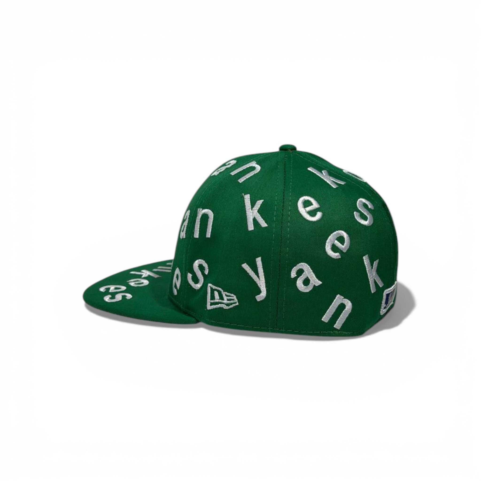 🧢 New York Yankees Embroidered Snapback Cap – Green All-Over Logo