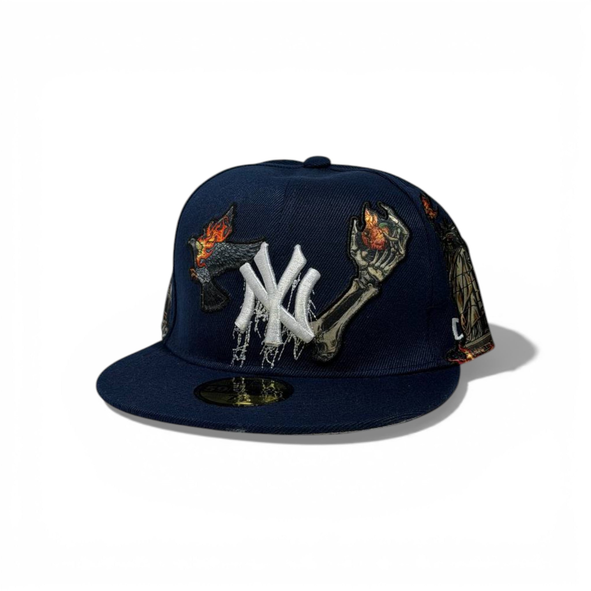 🧢🔥 New York Yankees Graphic Snapback Cap – Navy Street Art Edition 💀⚾