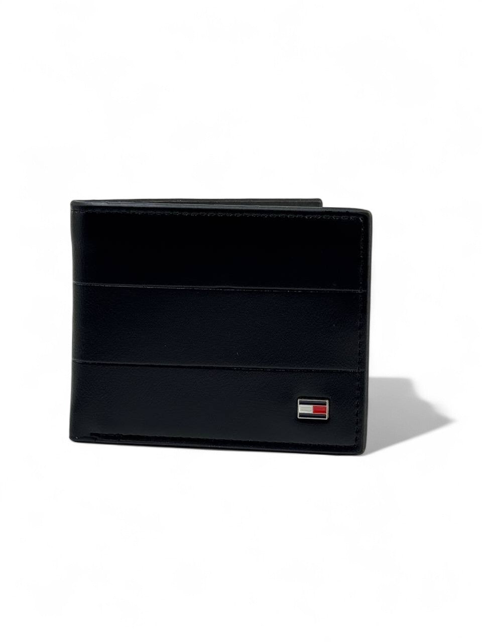 Tommy Hilfiger-Inspired Black Leather Wallet β Minimal Design, Maximum Sophistication π€β¨